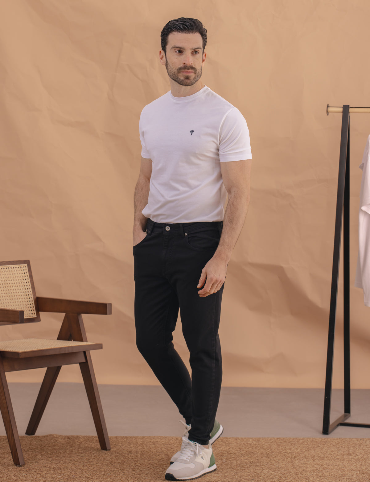 CALÇAS 5 BOLSOS SKINNY PRETAS