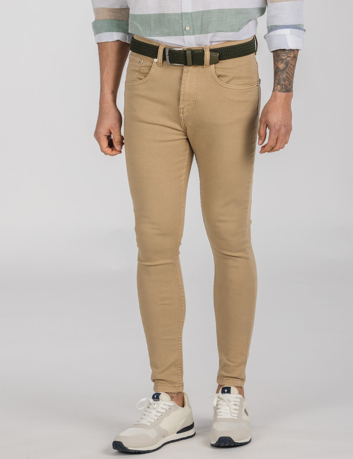 CALÇAS 5 BOLSOS SKINNY CAMEL