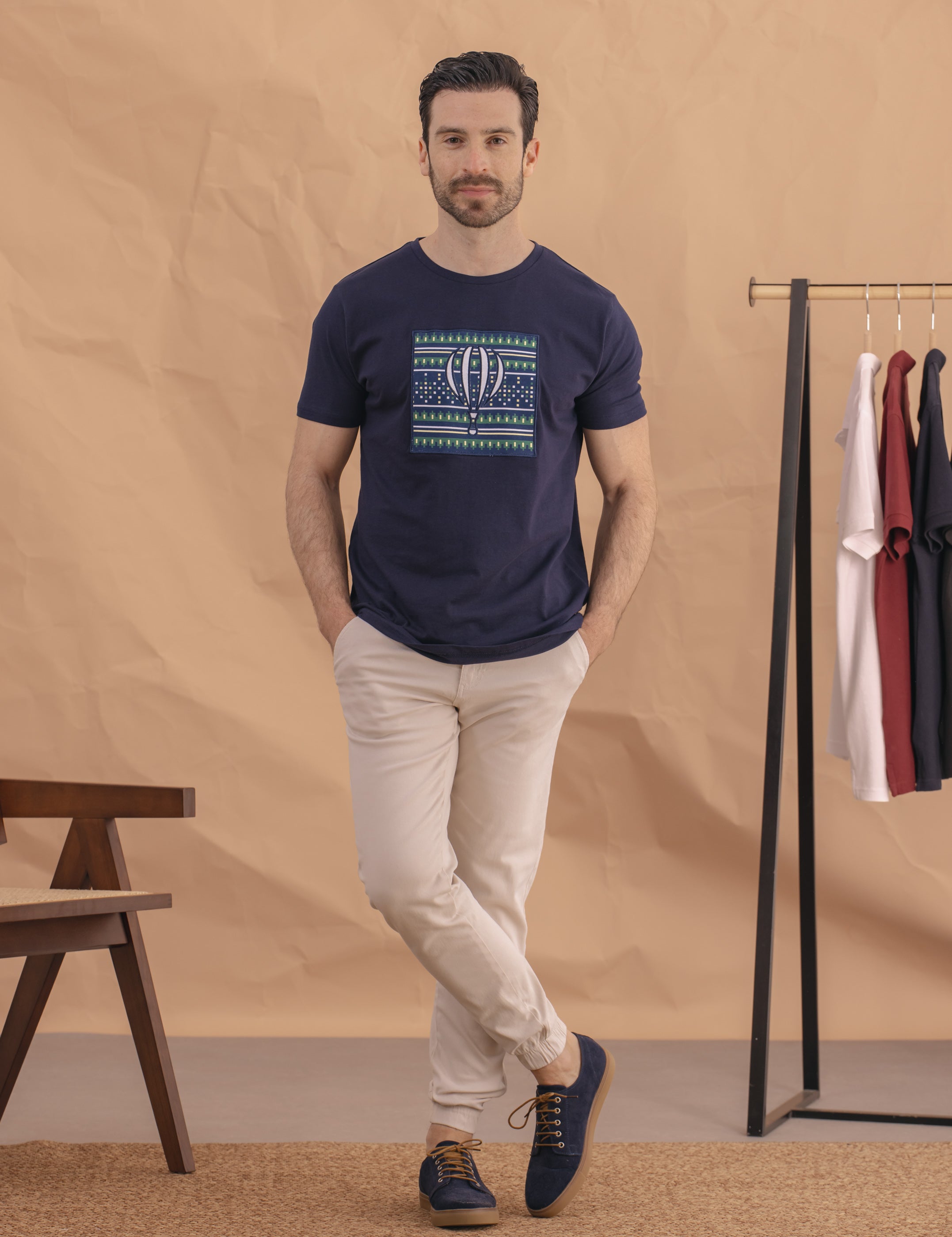 PANTALÓN CHINO CON GOMAS BEIGE