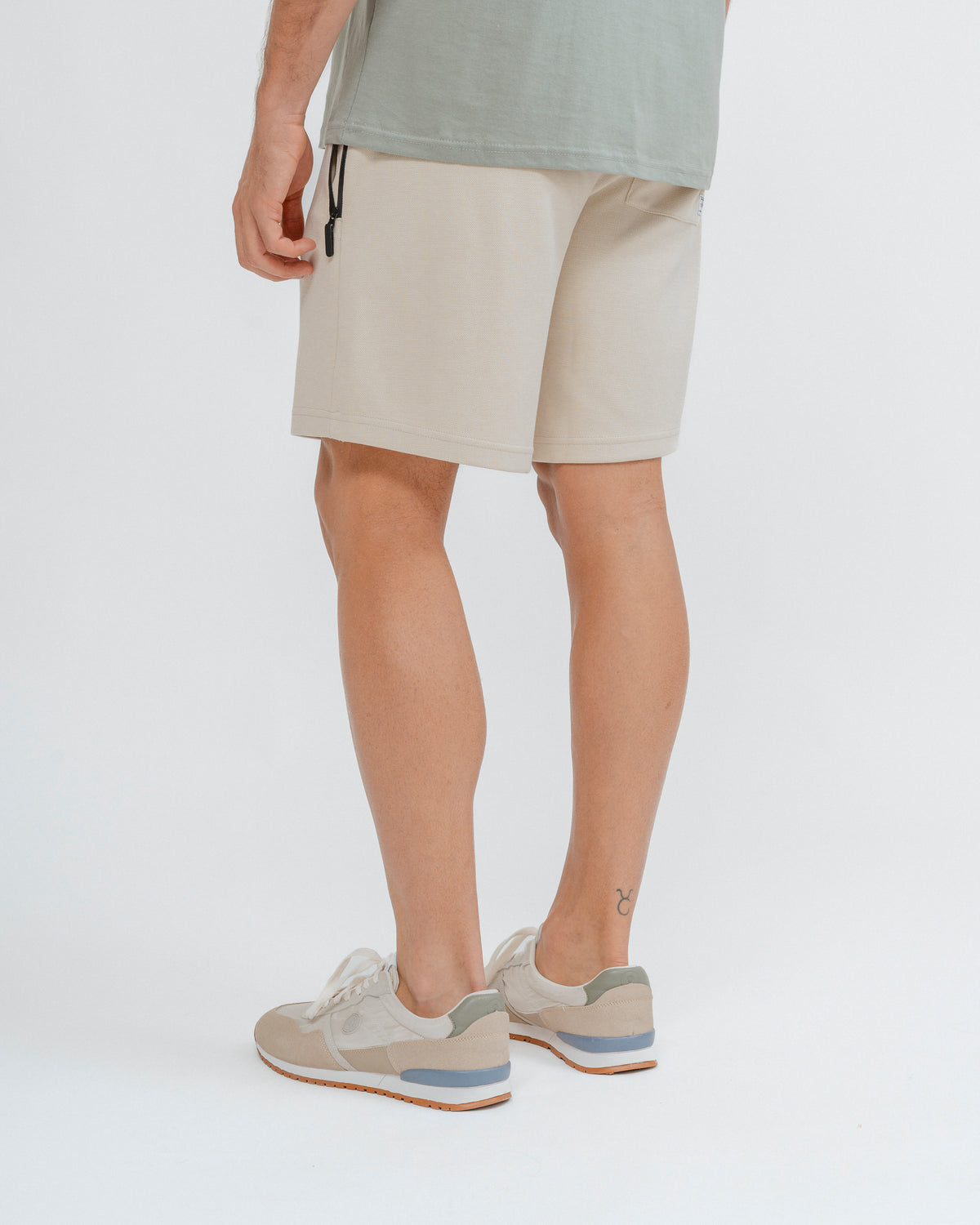 BERMUDA JOGGER ESTRUTURA BEGE