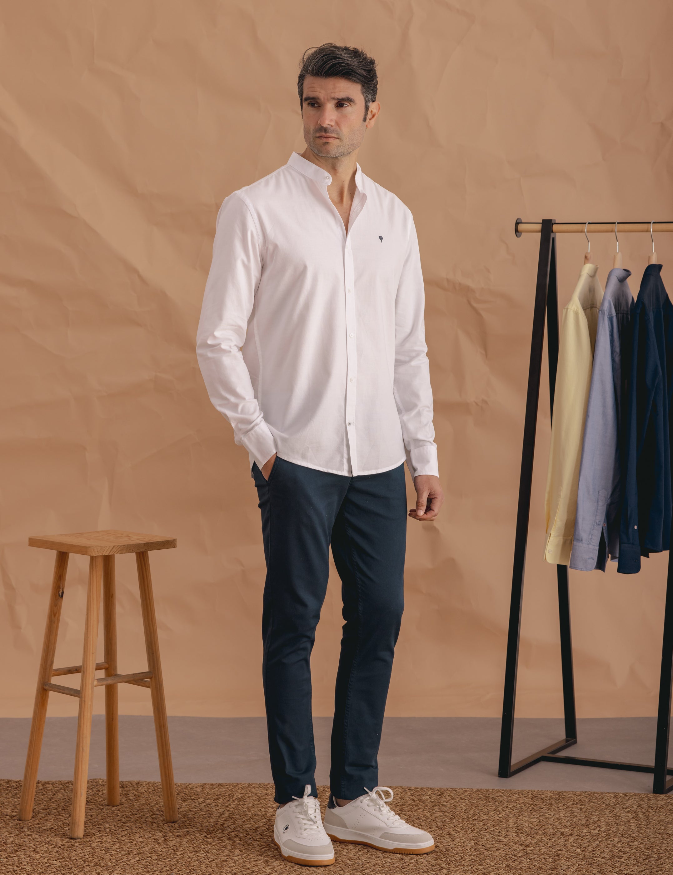 CAMISA OXFORD CUELLO MAO BLANCA