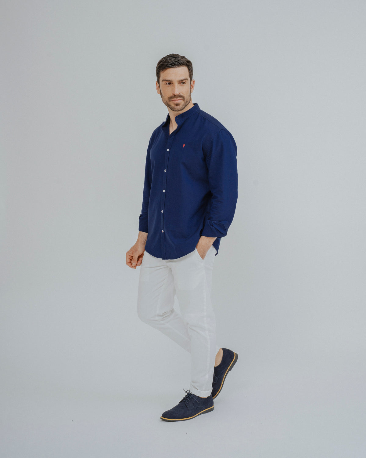 CAMISA OXFORD GOLA MAO AZUL MARINHO