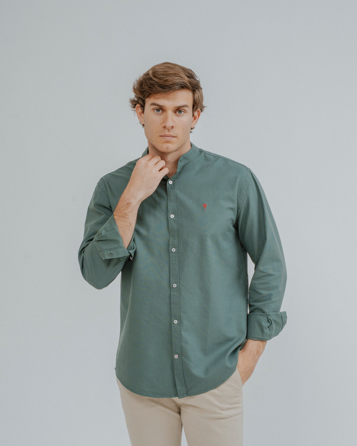 CAMISA OXFORD GOLA MAO VERDE