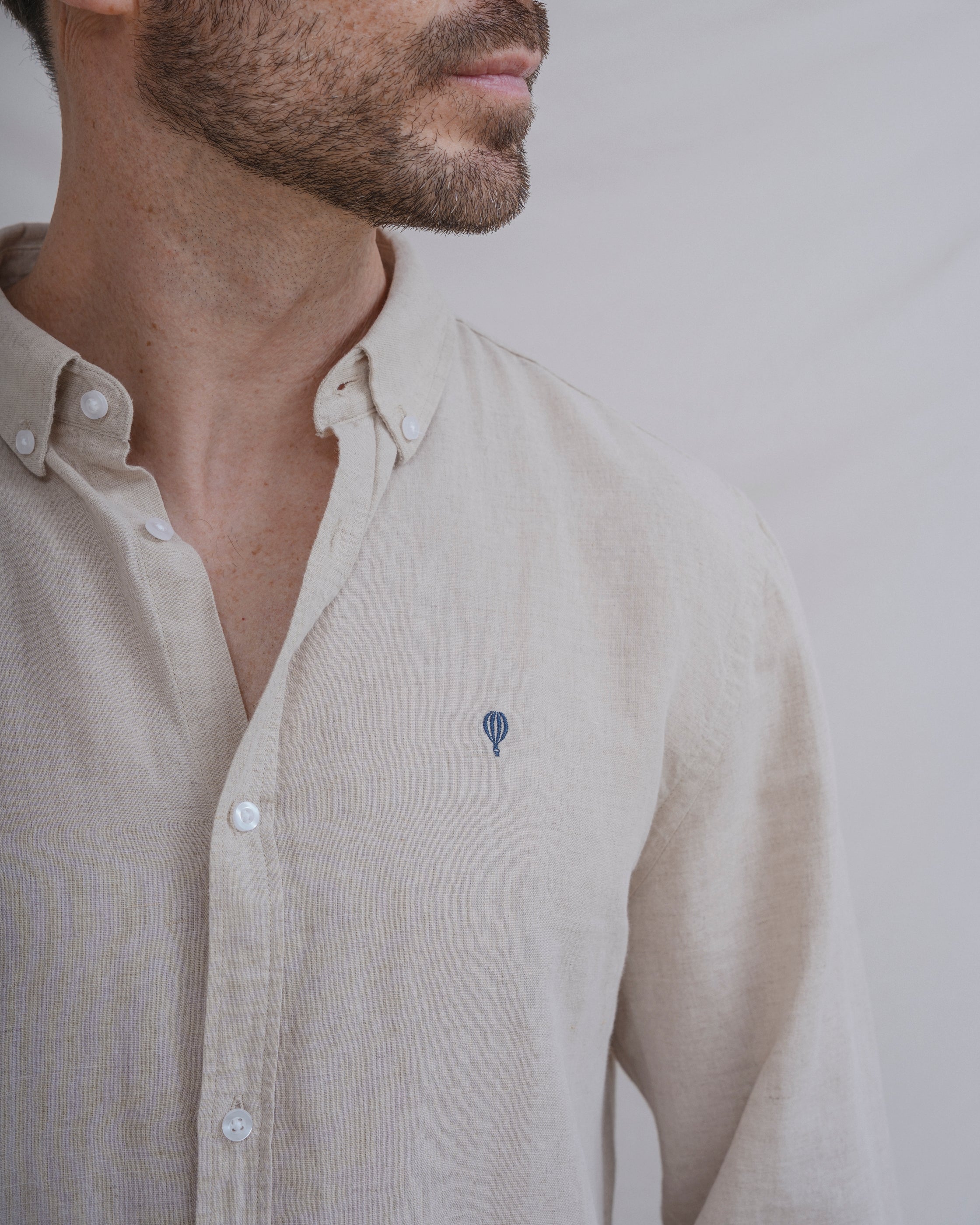 CAMISA CON LINO BEIGE