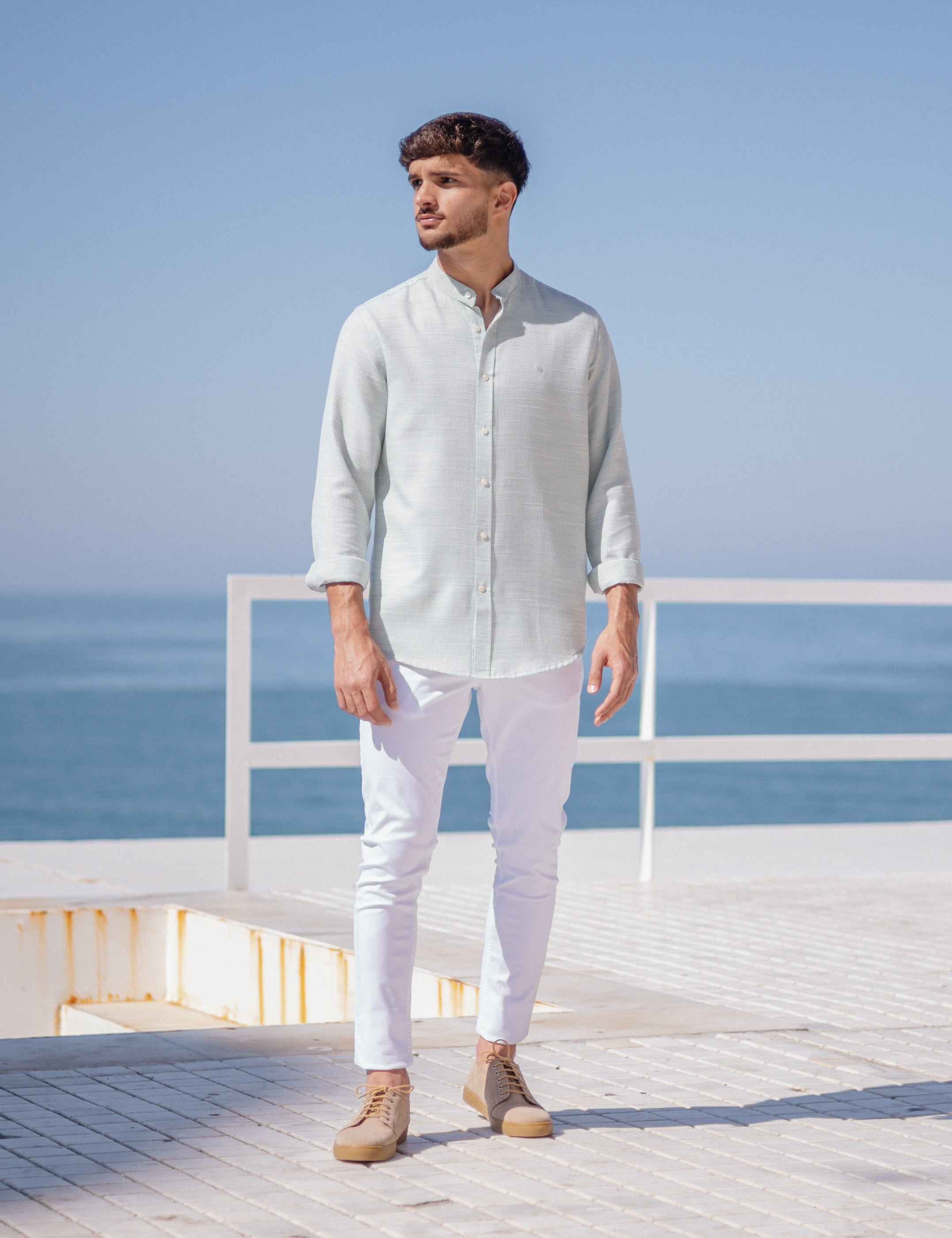 CAMISA ESTRUCTURA VERDE CUELLO MAO