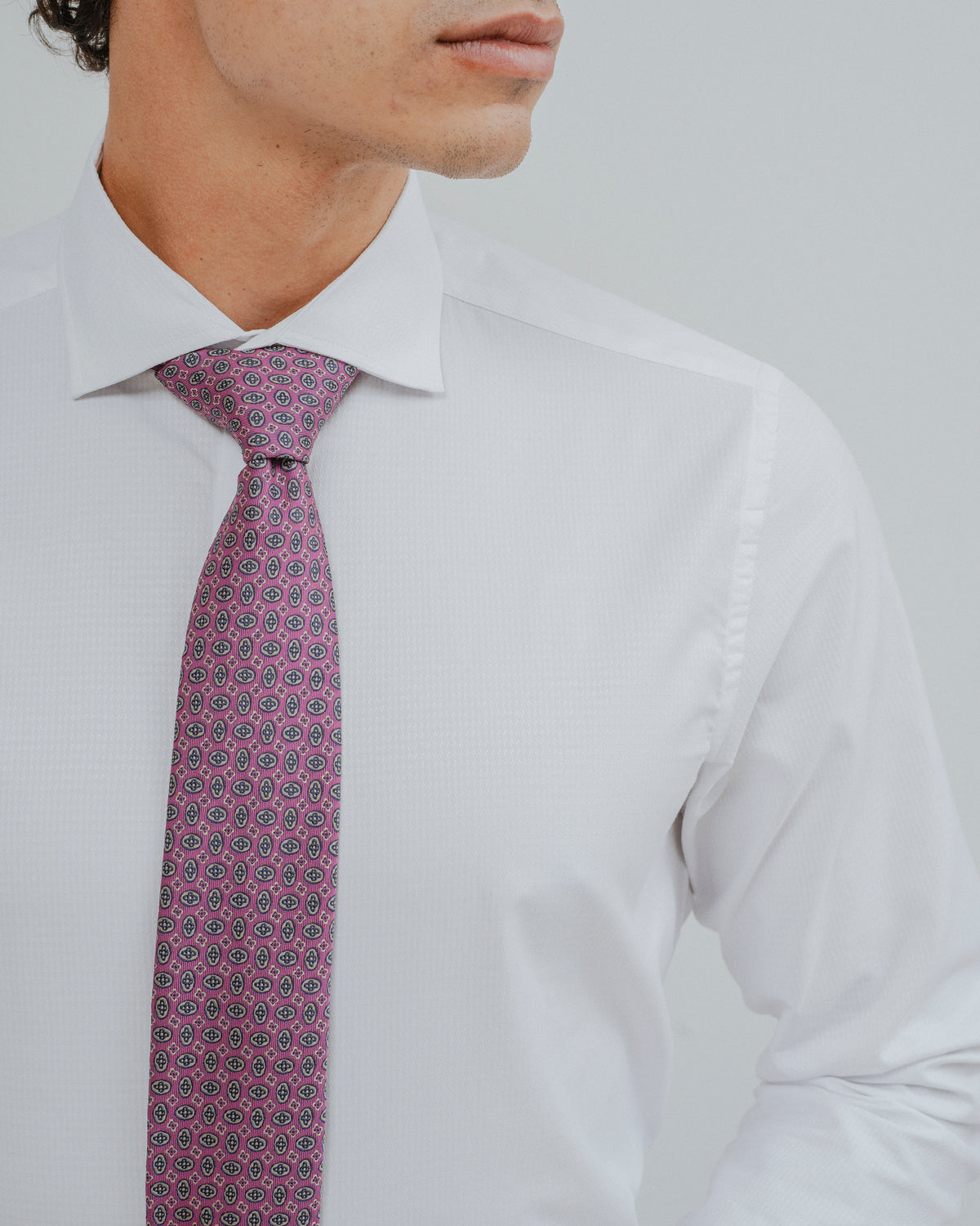 CAMISA DE VESTIR BRANCA BROCADA