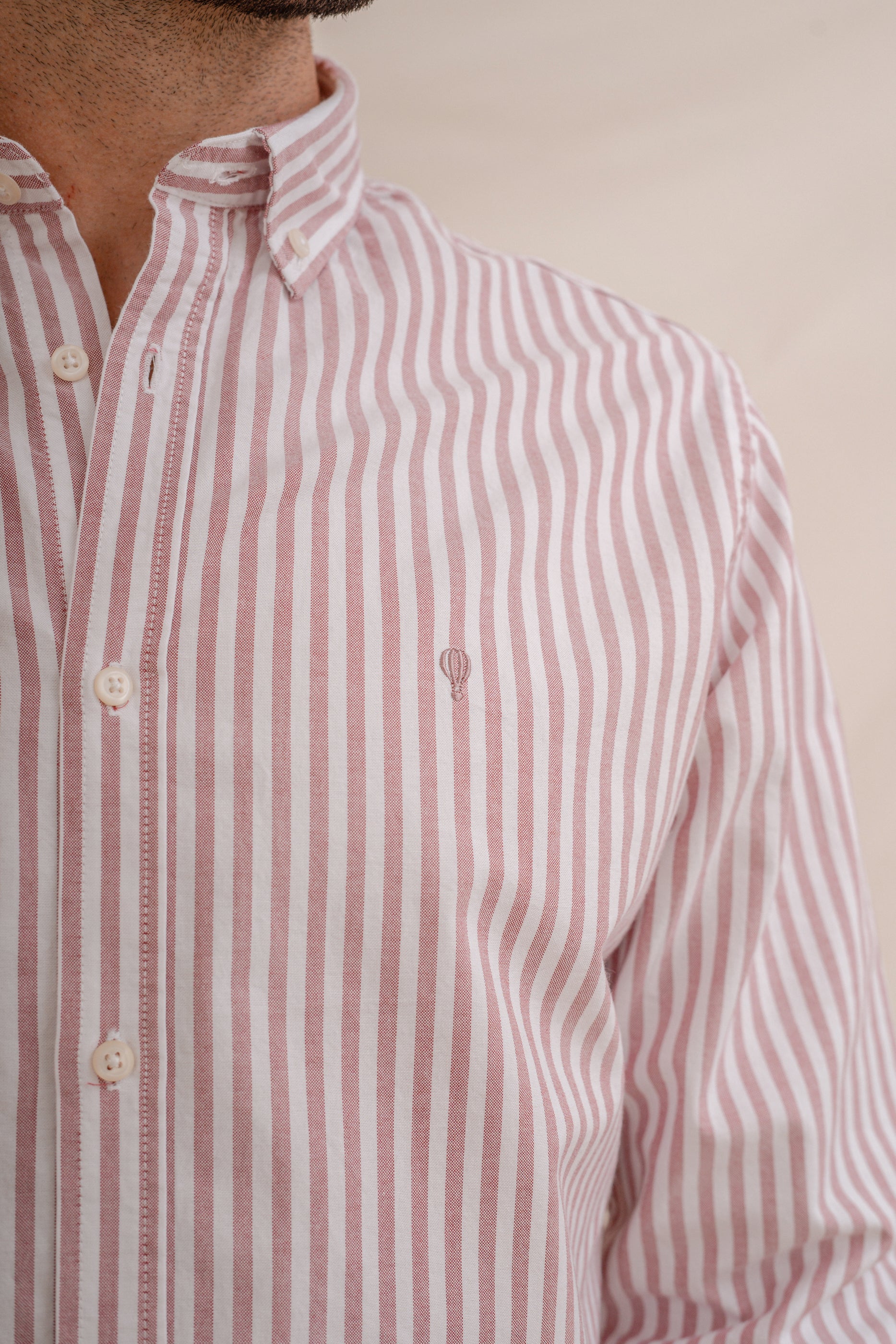 CAMISA OXFORD RAYA ROJA