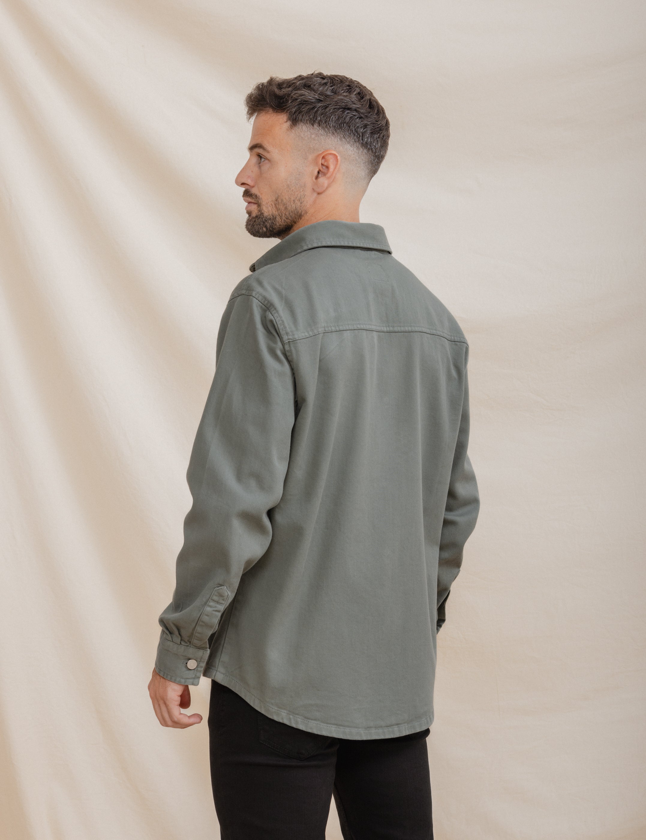 SOBRECAMISA VERDE