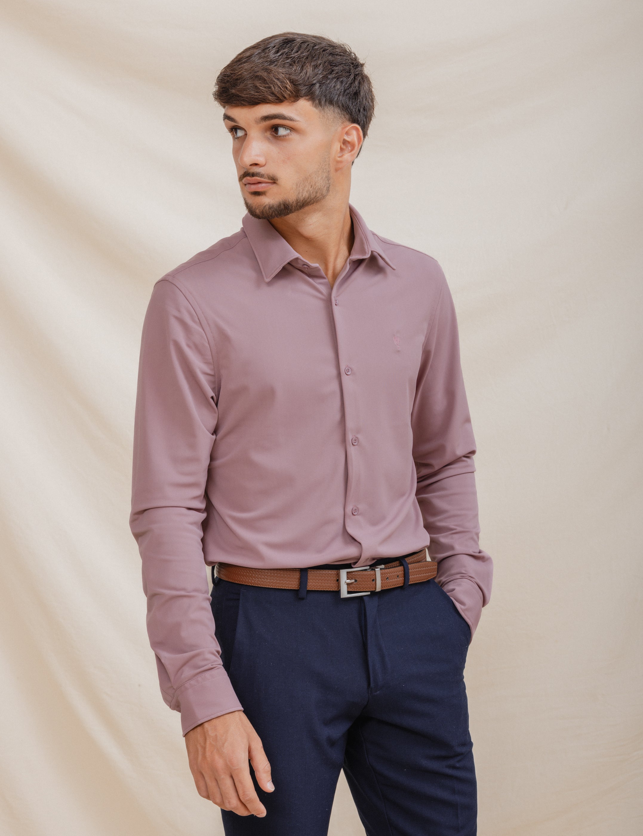 CAMISA ELÁSTICA ROSA CON VARILLA