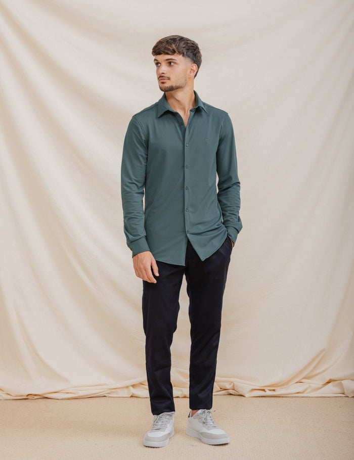 CAMISA ELÁSTICA VERDE COM HASTE