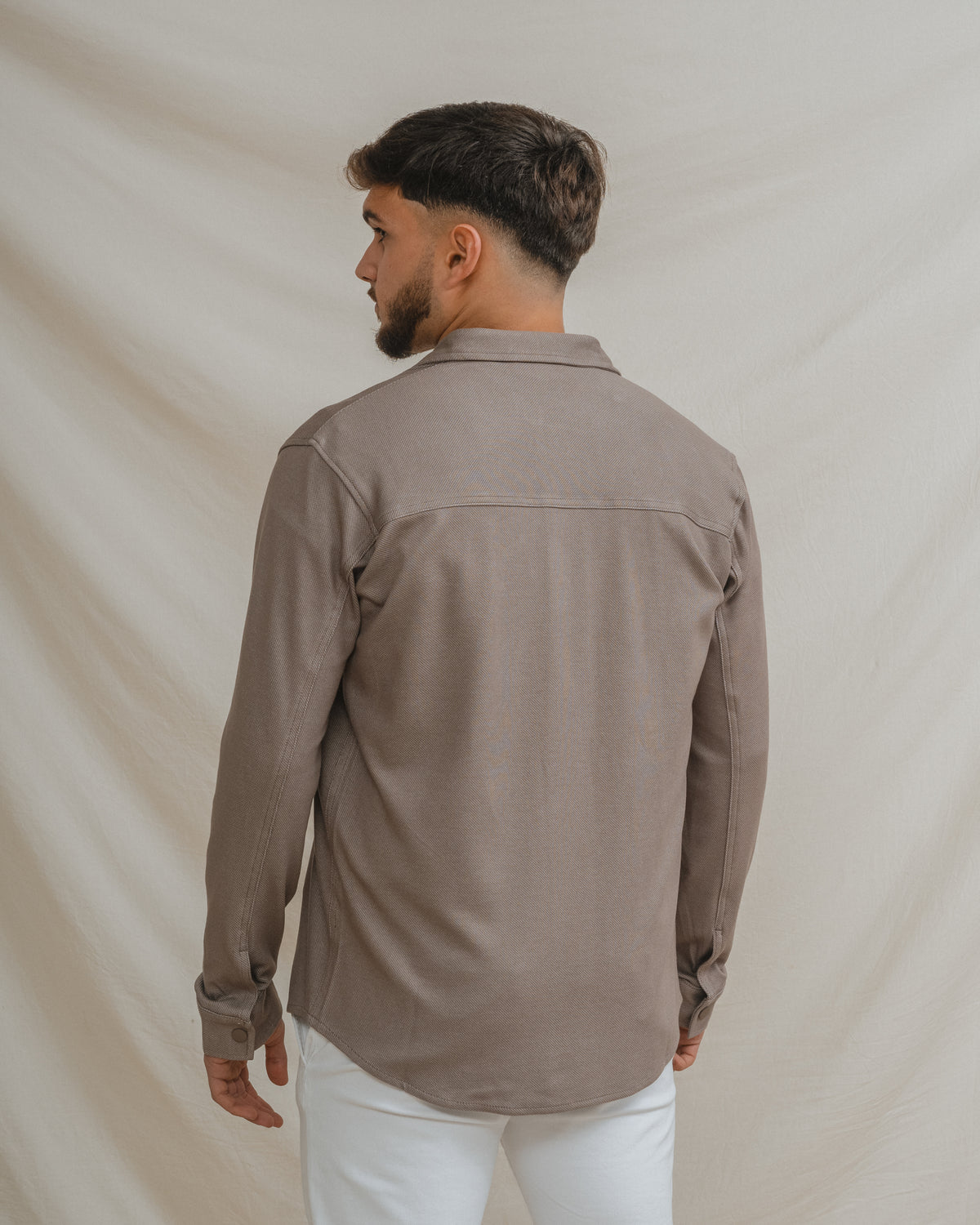 SOBRECAMISA DE MALHA BEGE
