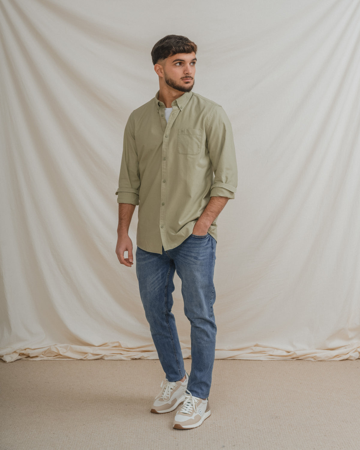 CAMISA OXFORD BOLSO VERDE