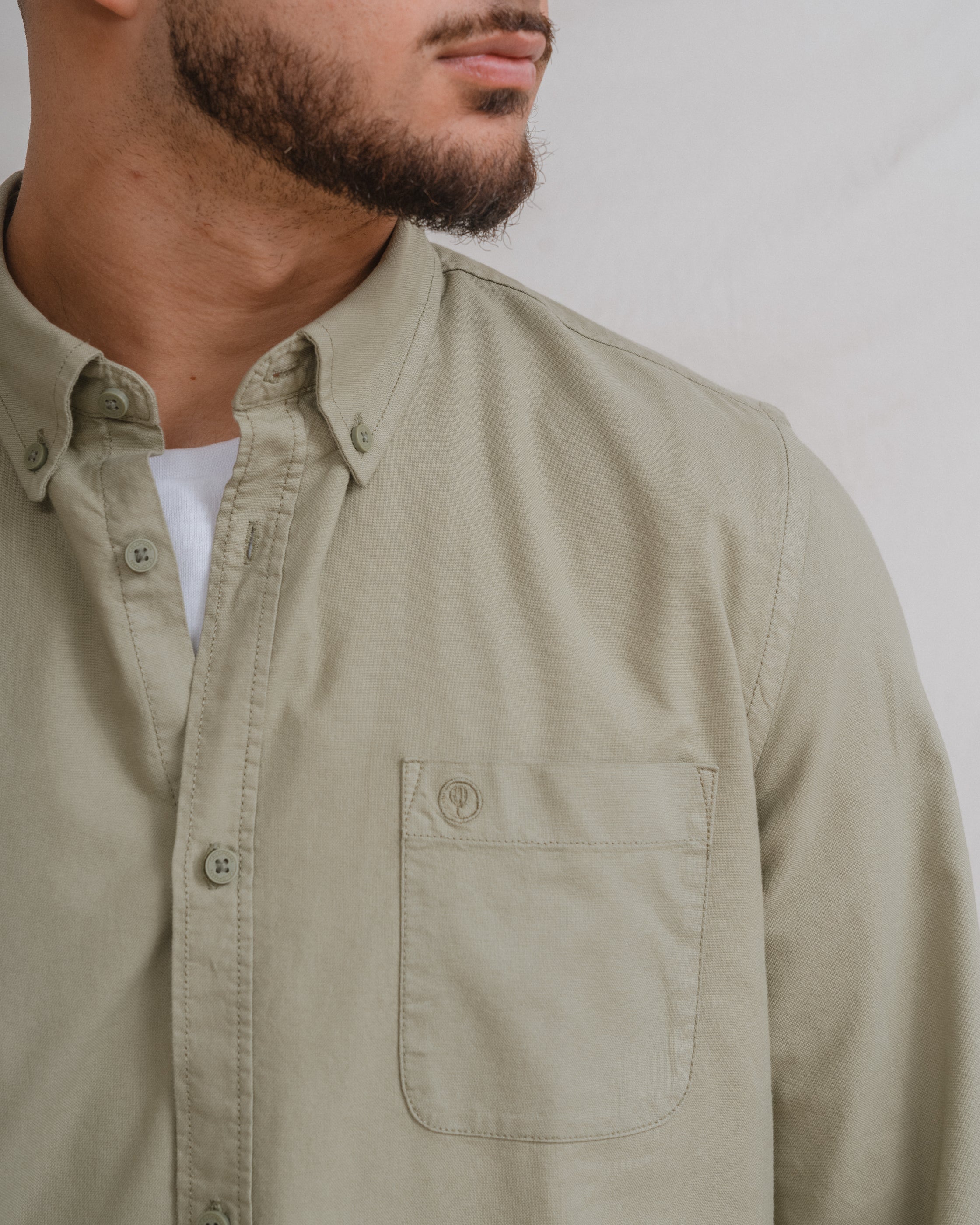 CAMISA OXFORD BOLSILLO VERDE