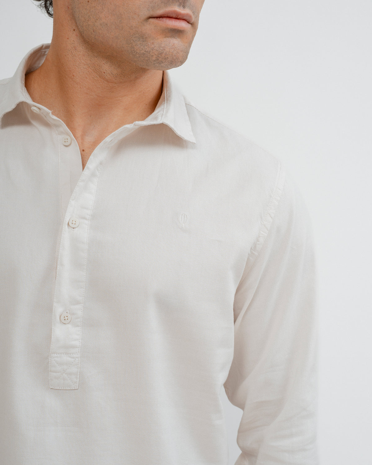 POLO BRANCO FALSO TINGIDO