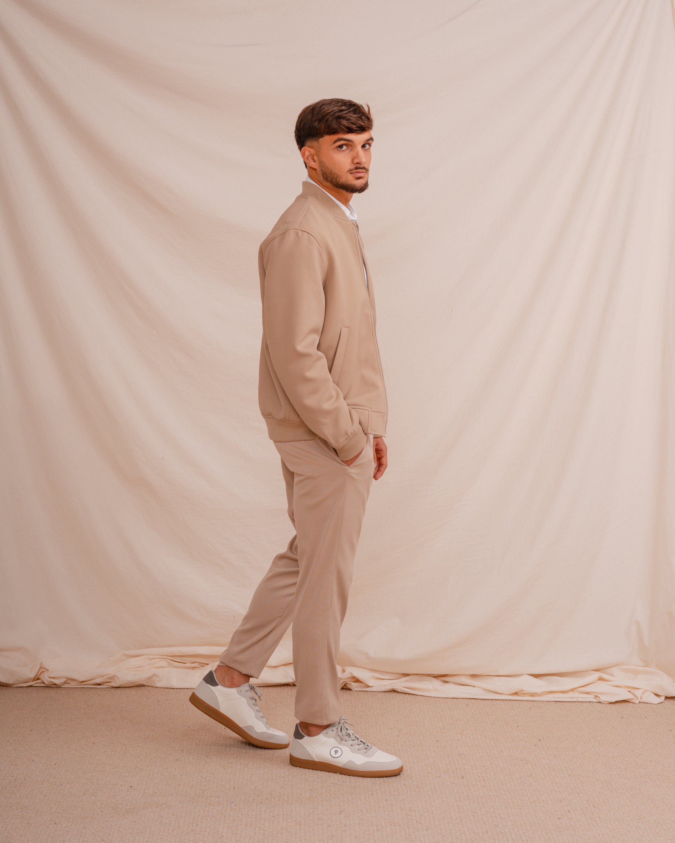 CAMISA ELÁSTICA BLANCA