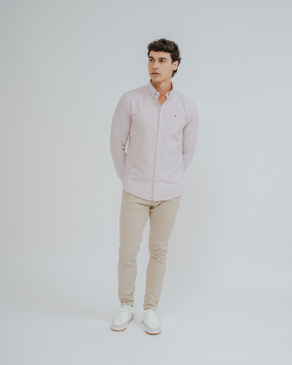 CAMISA OXFORD LISTRADA VERMELHA