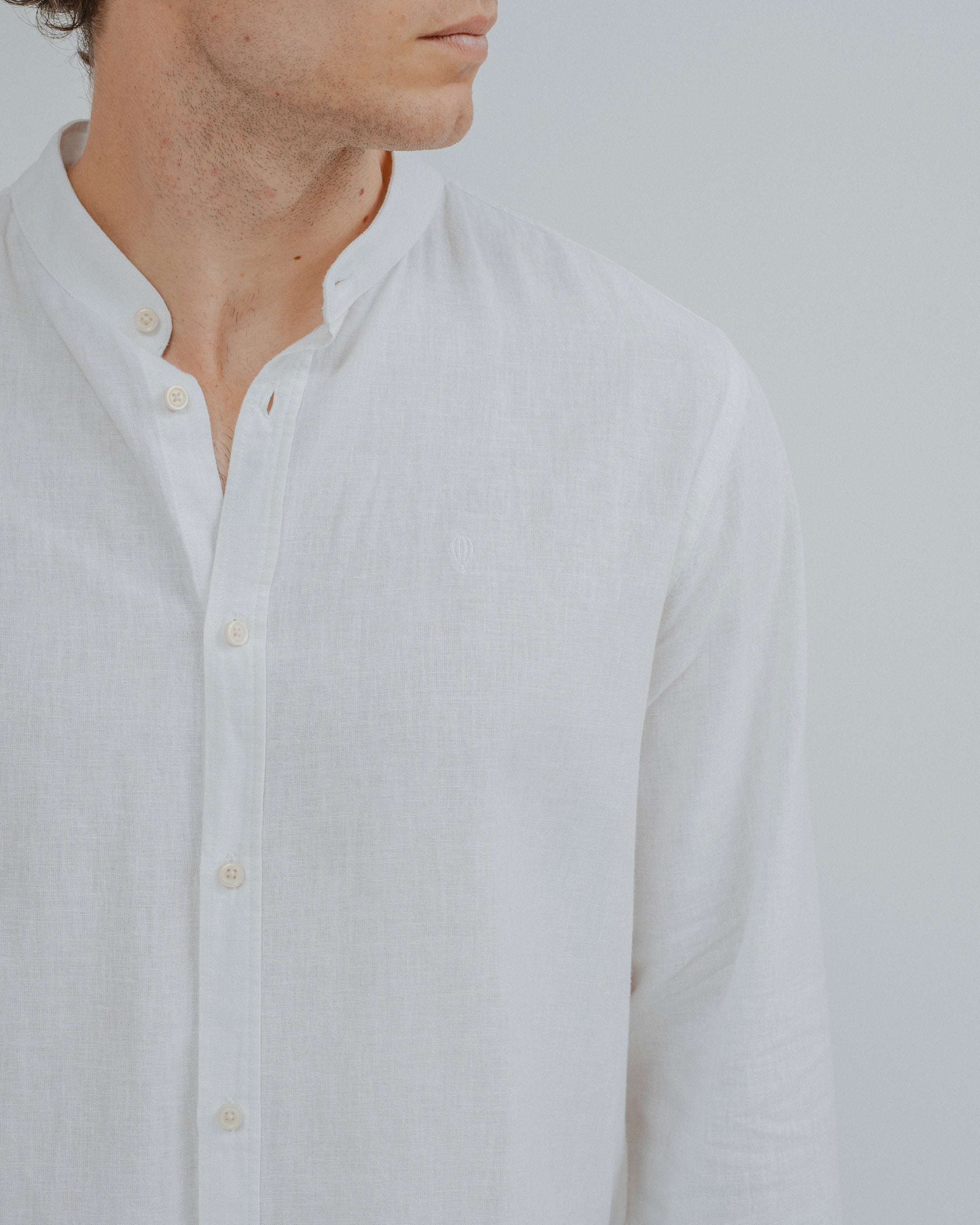 CAMISA LINO BLANCA CUELLO MAO