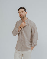 CAMISA LINO MARRÓN CUELLO MAO