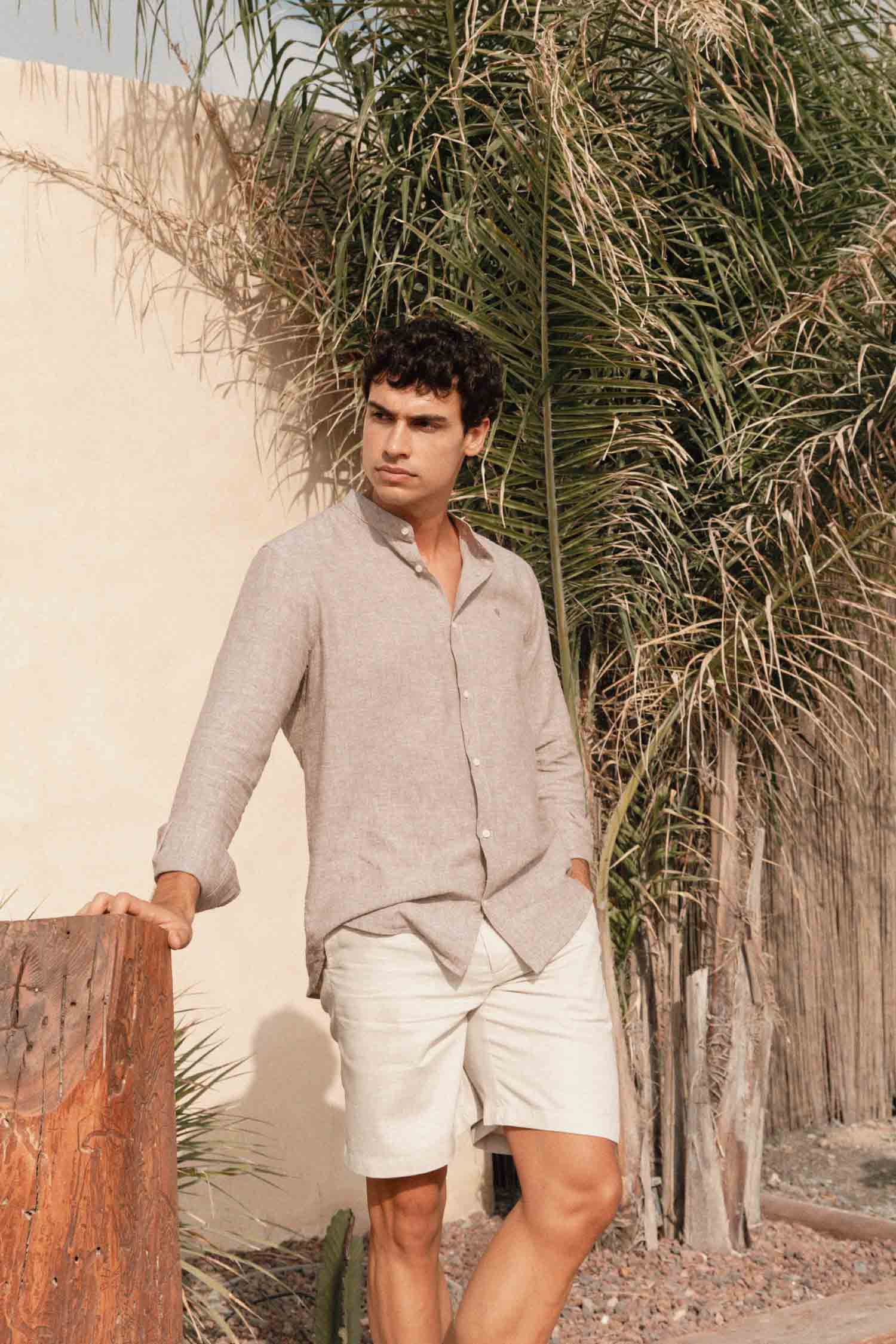 CAMISA LINO MARRÓN CUELLO MAO