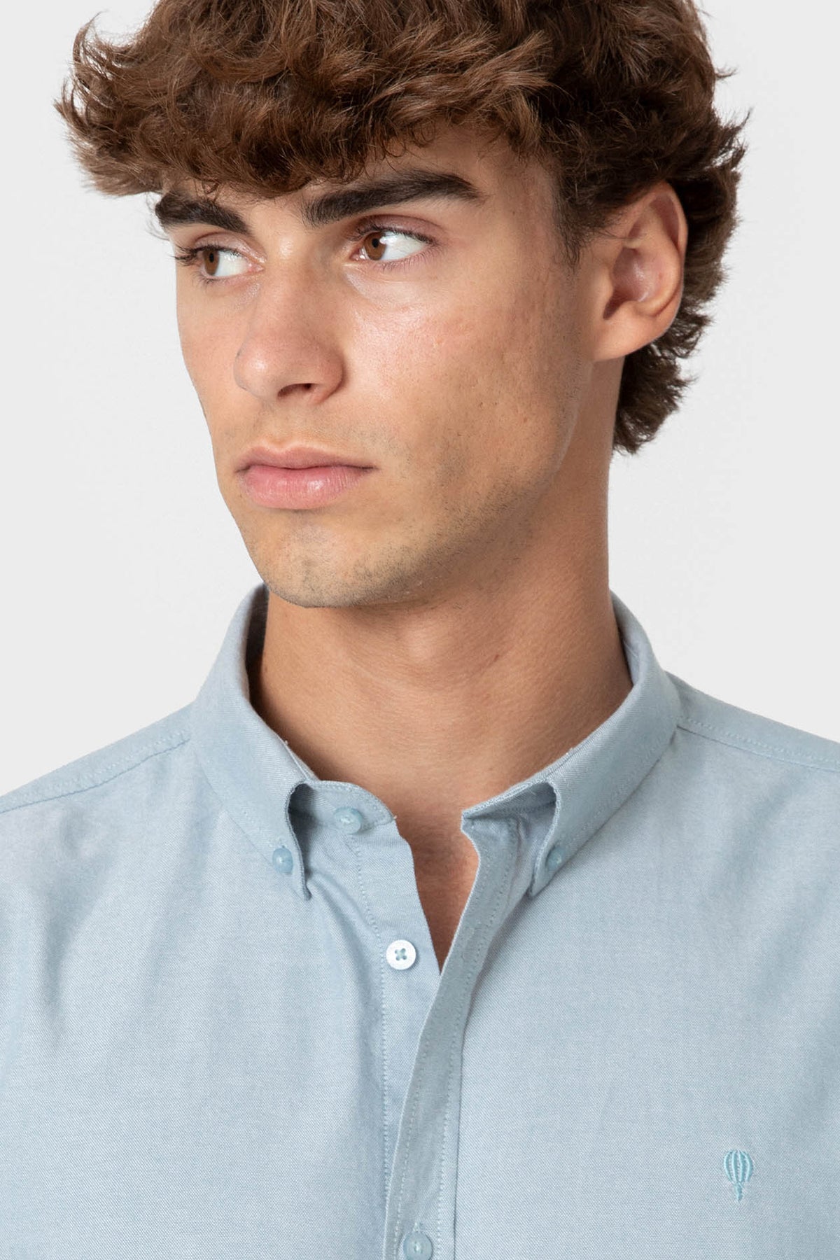CAMISA OXFORD CELESTE