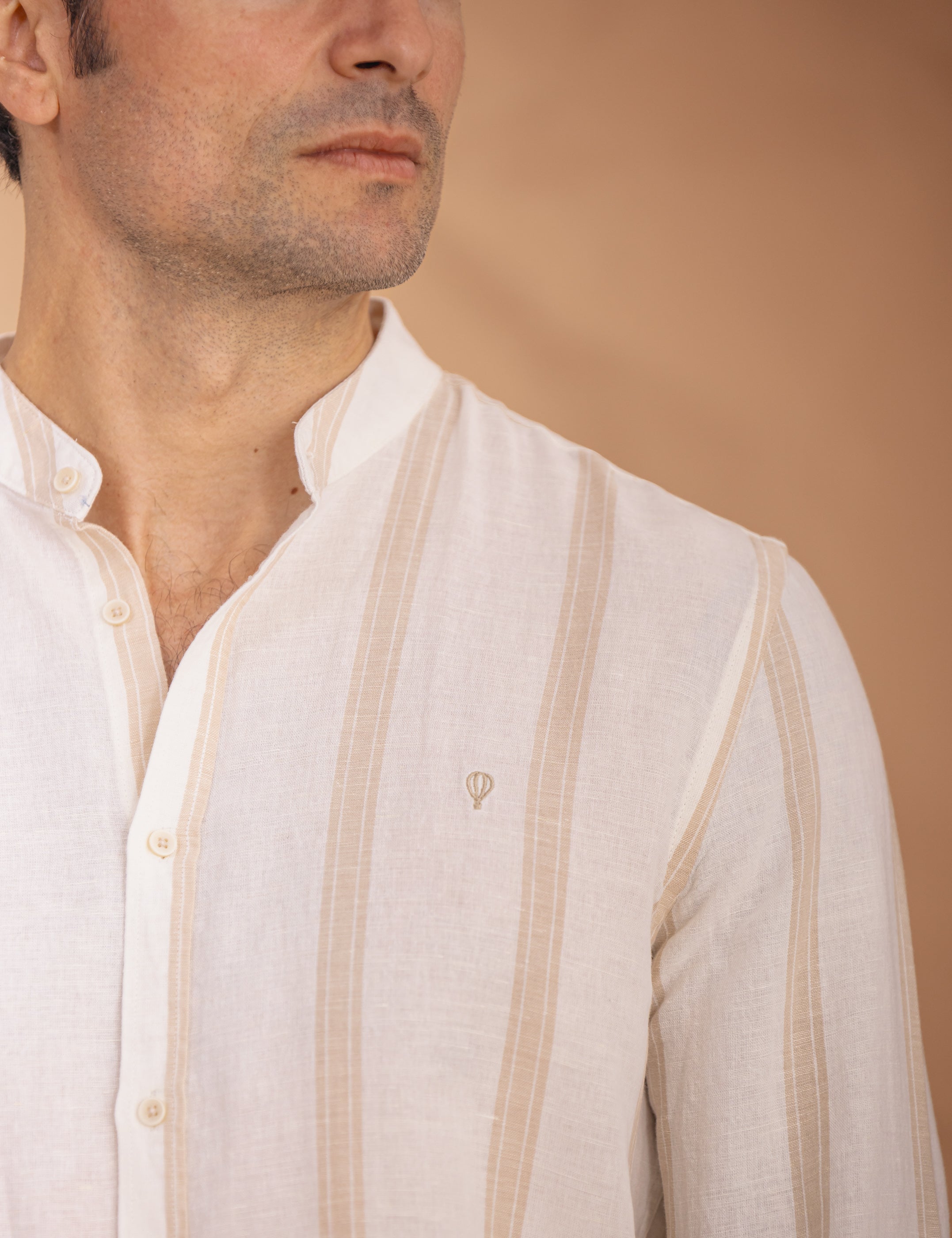 CAMISA LINO RAYAS CUELLO MAO