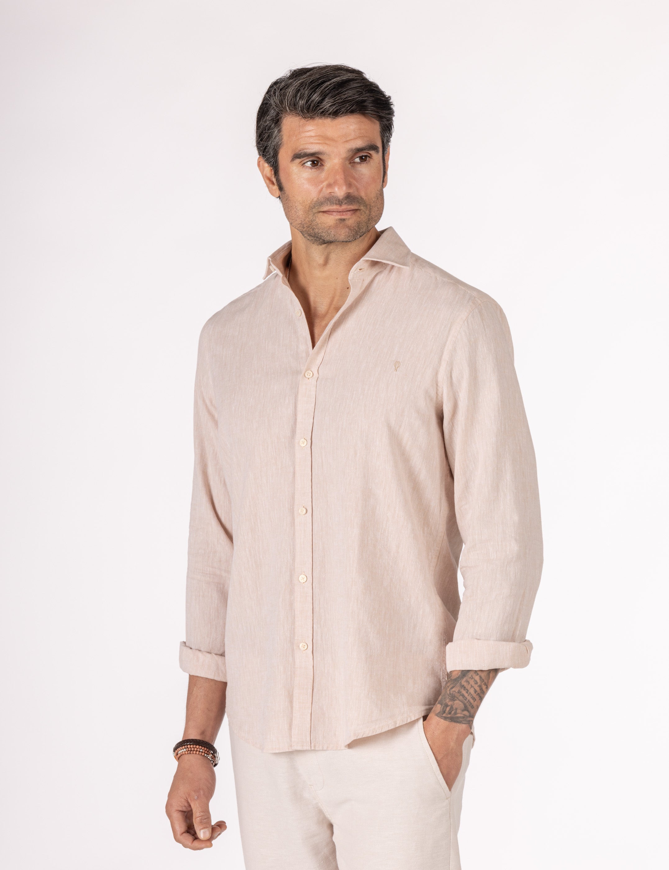 CAMISA LISA CON LINO BEIGE