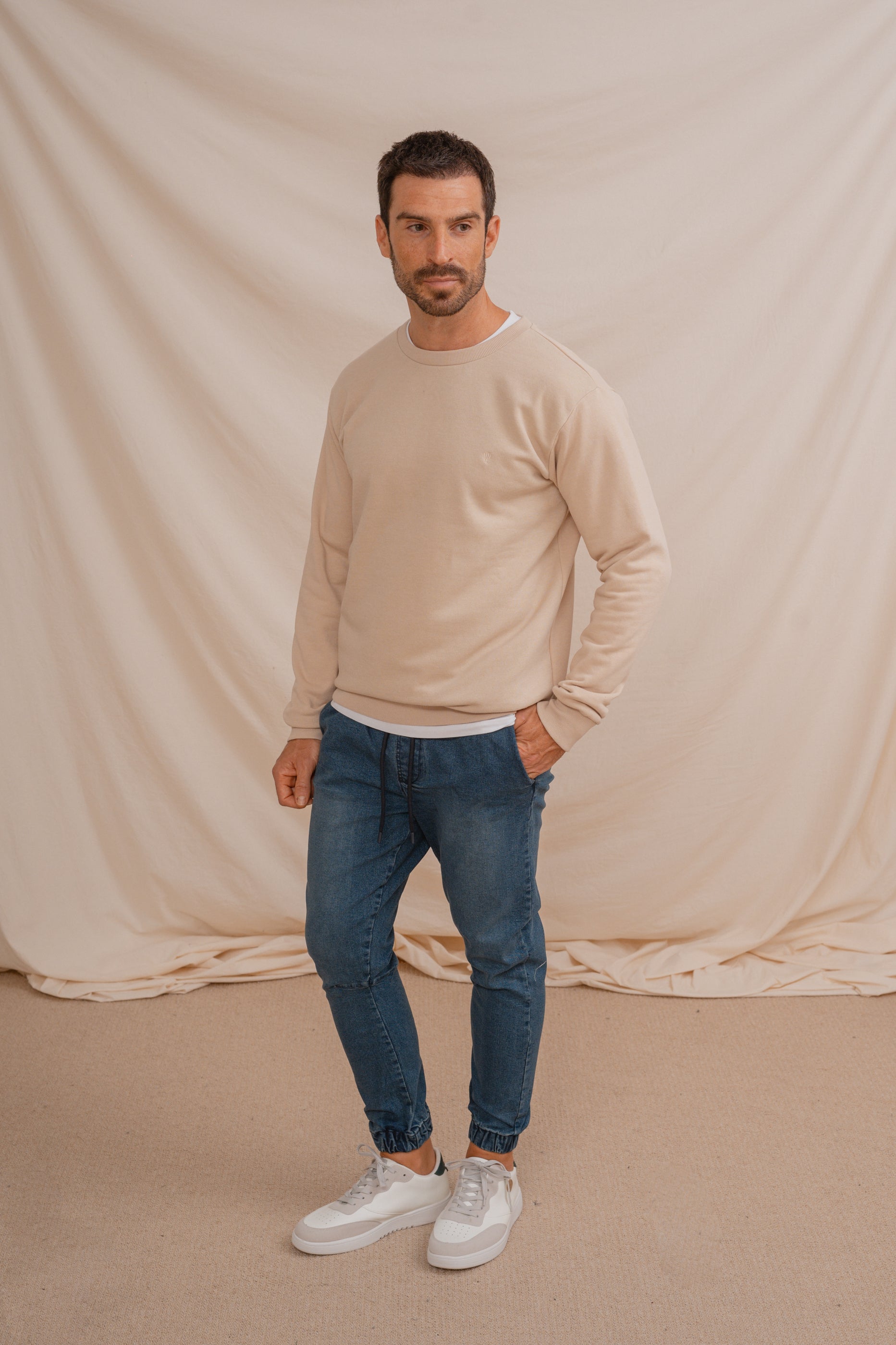 SUDADERA BÁSICA BEIGE