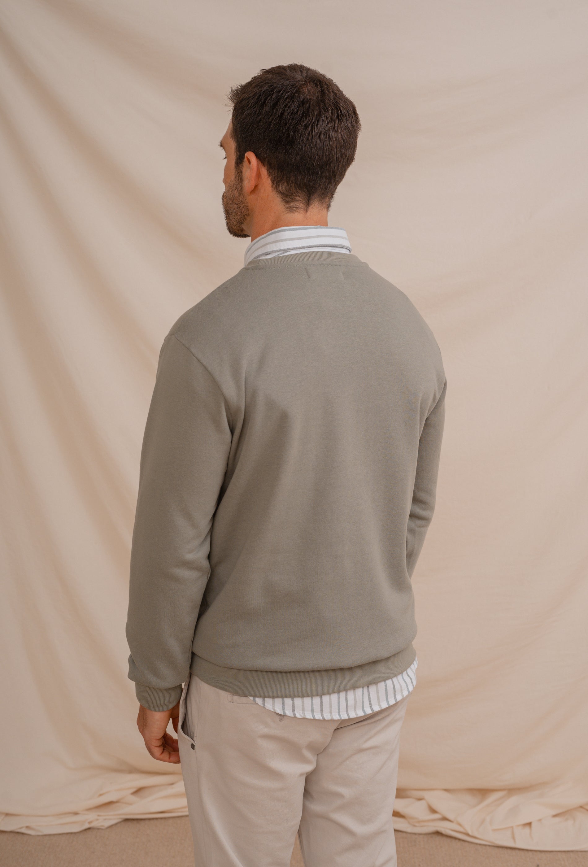 SUDADERA BÁSICA VERDE MANZANA