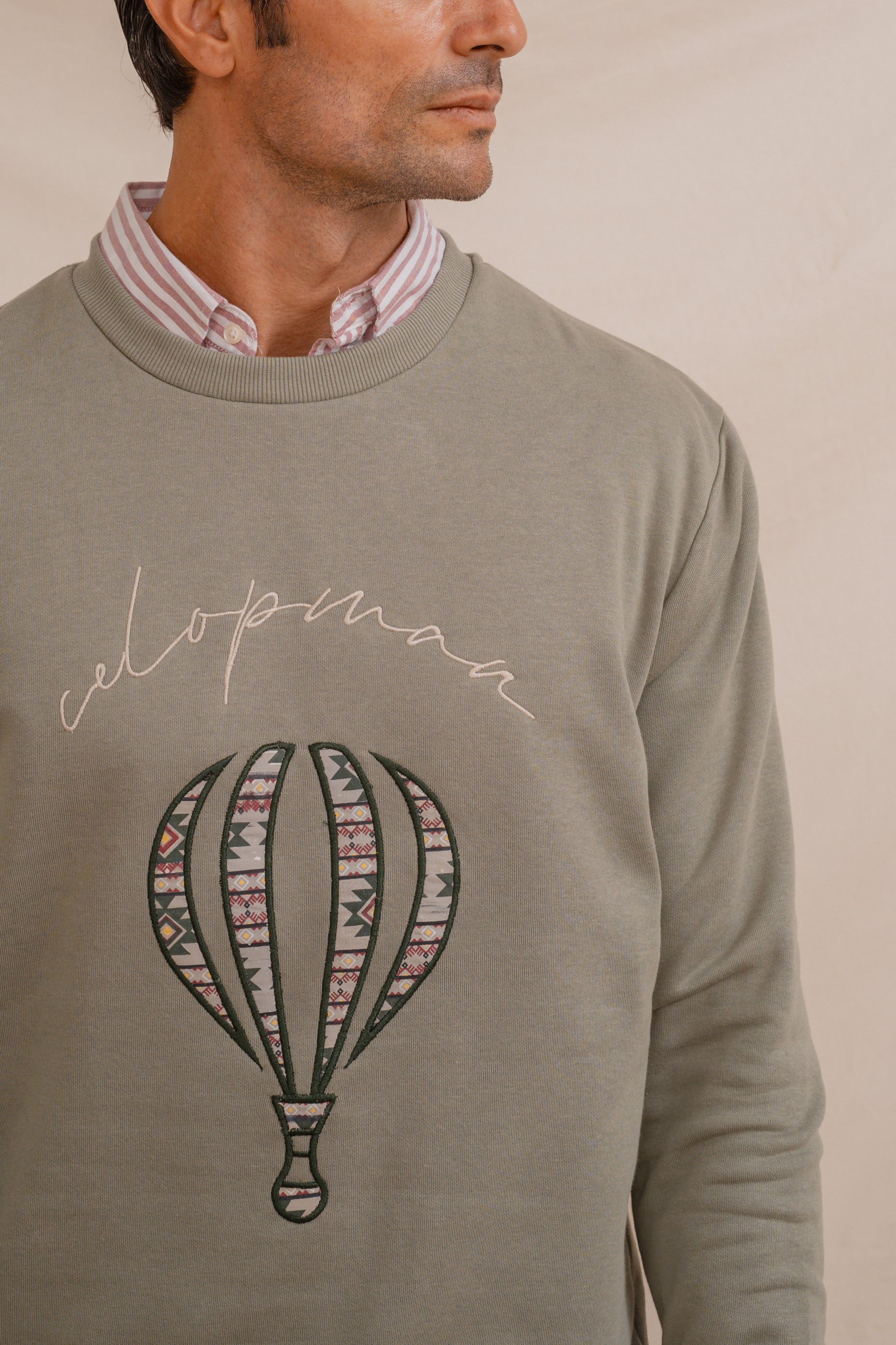 SUDADERA BORDADO VERDE MANZANA