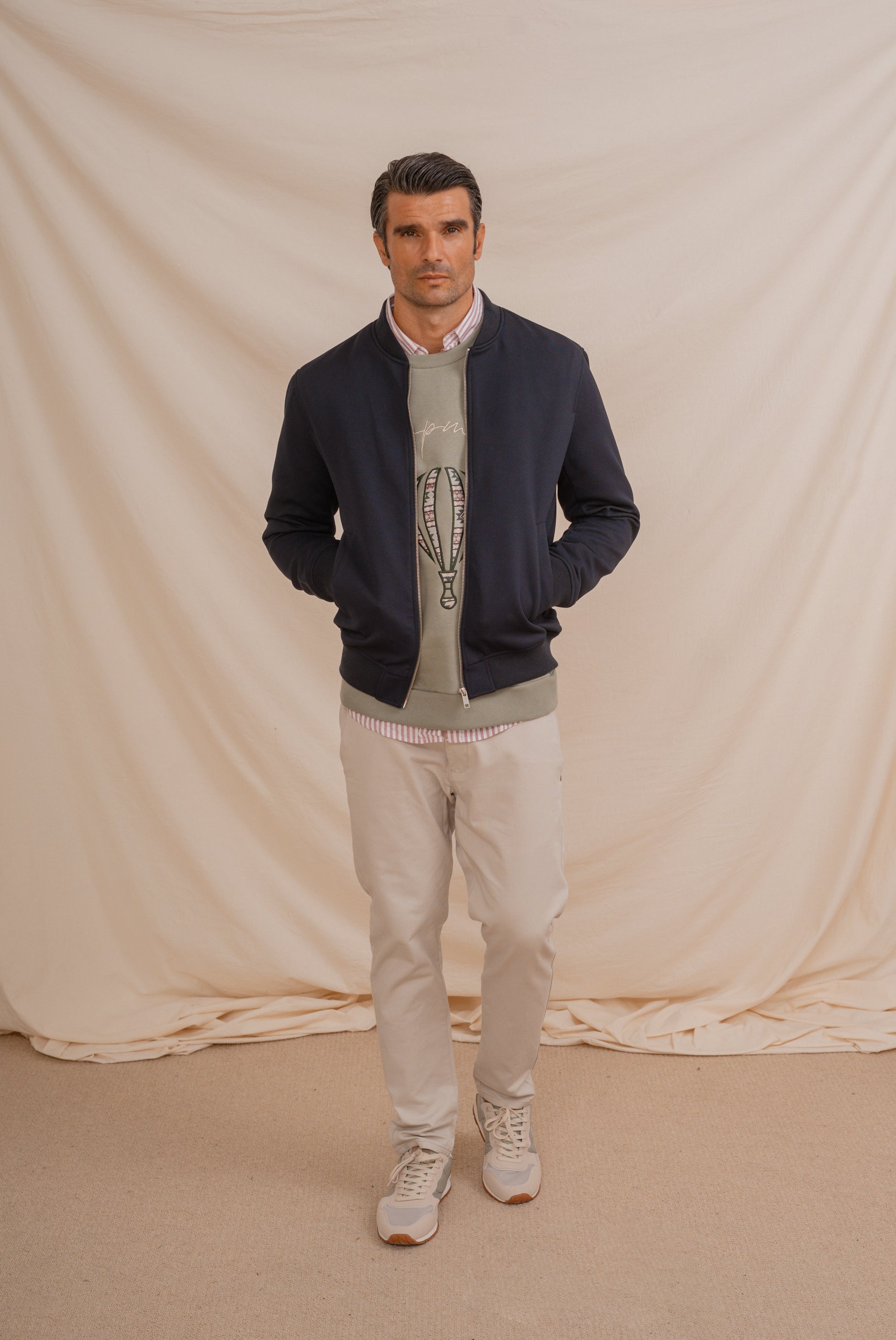 SUDADERA BORDADO VERDE MANZANA