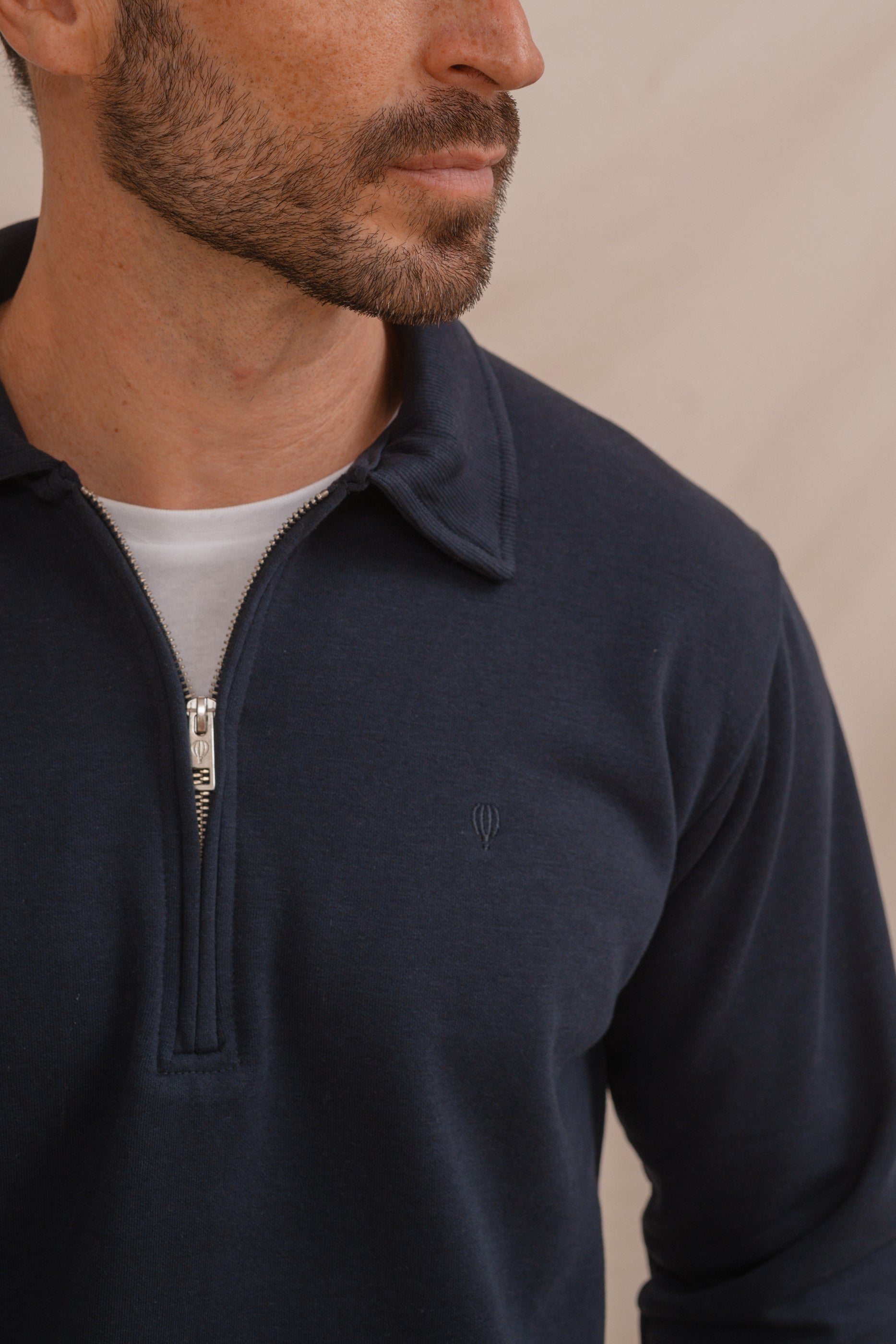SUDADERA BÁSICA CON CREMALLERA AZUL