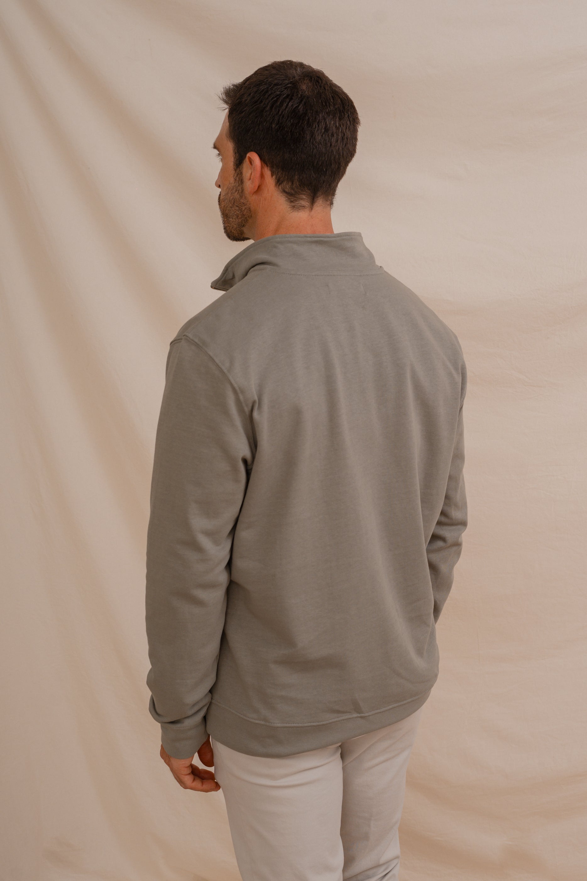 SUDADERA BÁSICA CON CREMALLERA VERDE