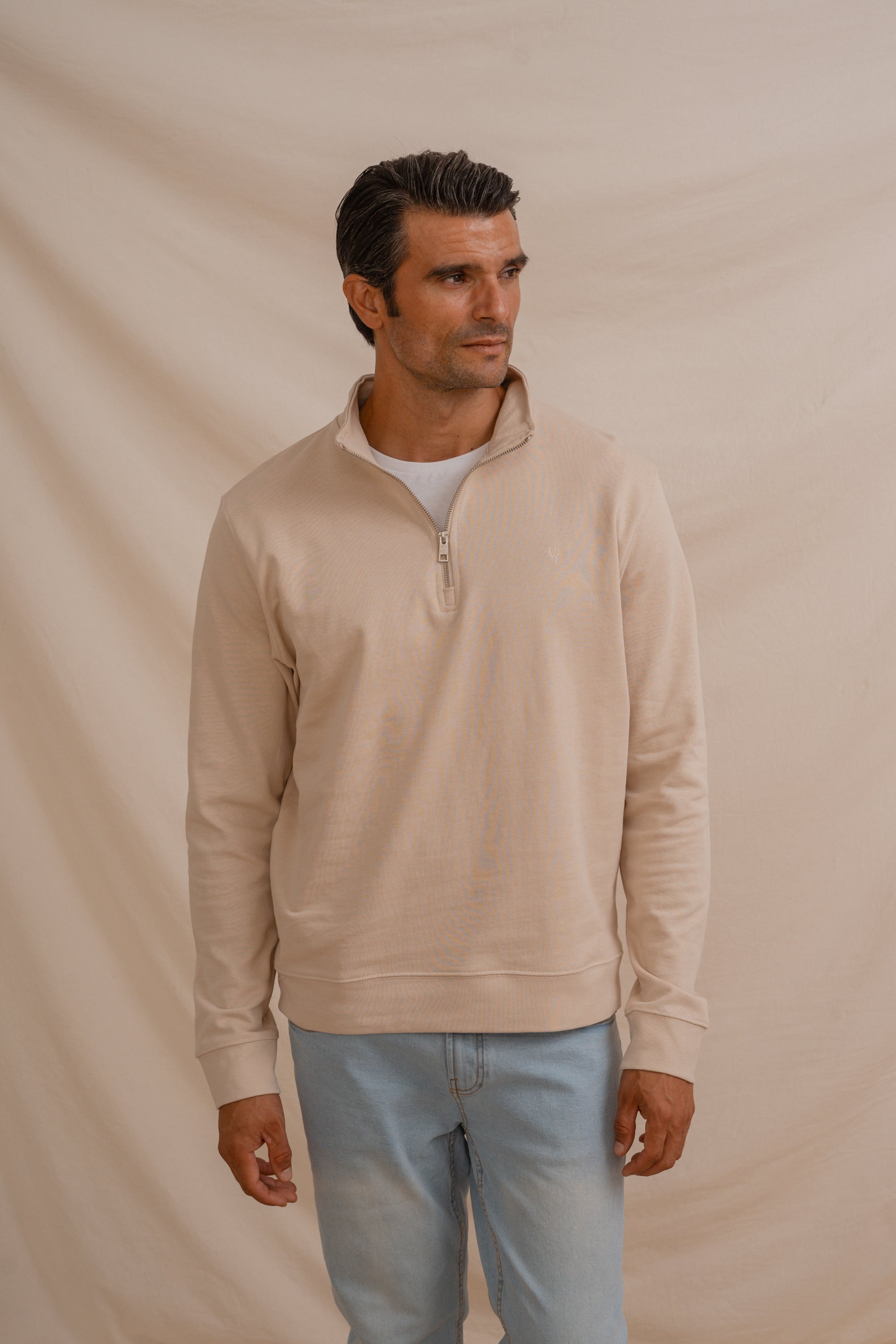 SUDADERA BÁSICA CON CREMALLERA BEIGE