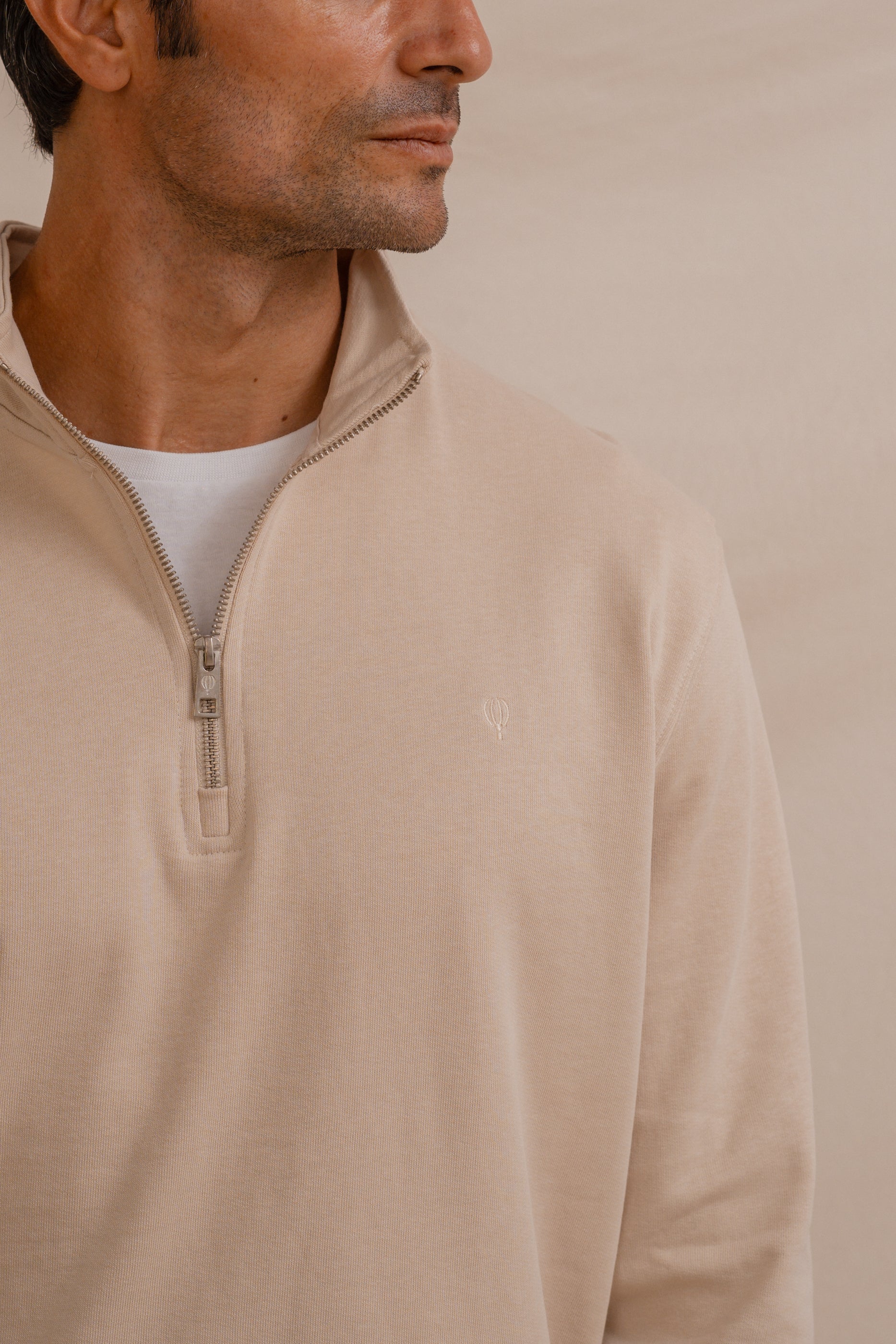 SUDADERA BÁSICA CON CREMALLERA BEIGE
