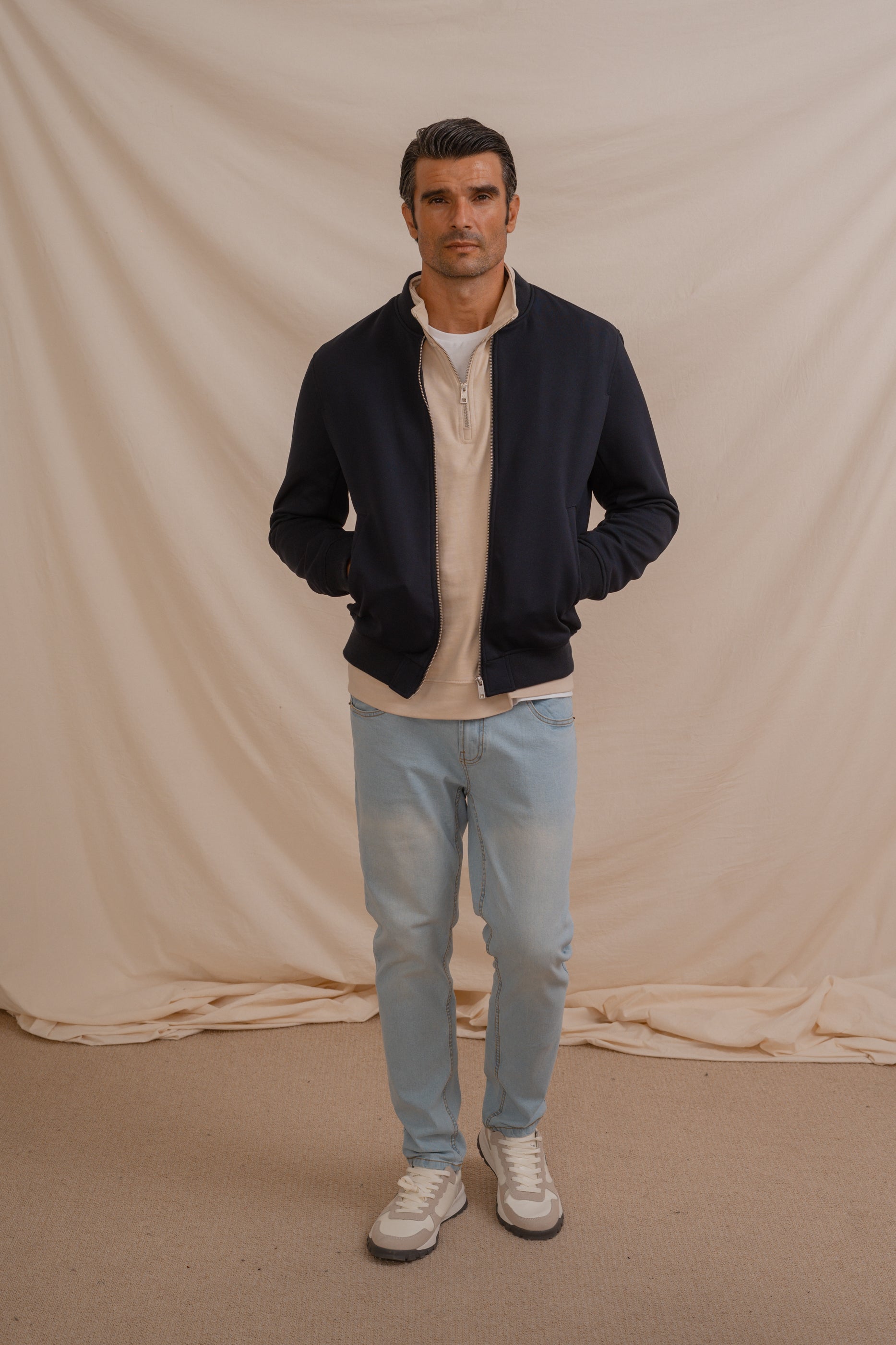 SUDADERA BÁSICA CON CREMALLERA BEIGE