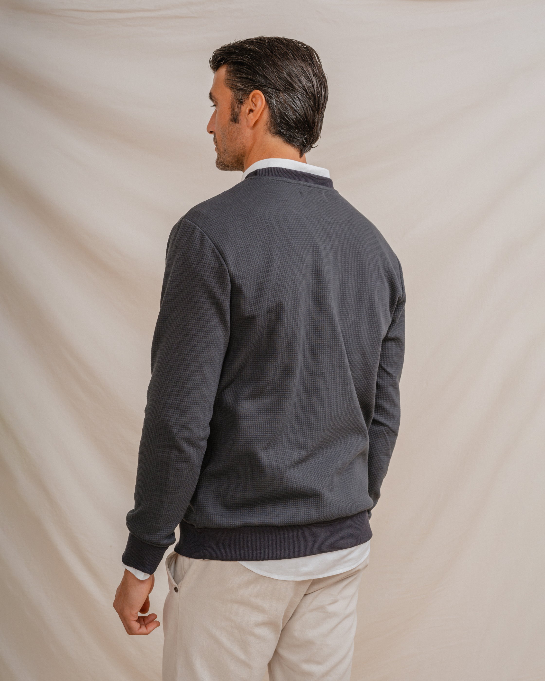 SUDADERA ESTRUCTURA BORDADO