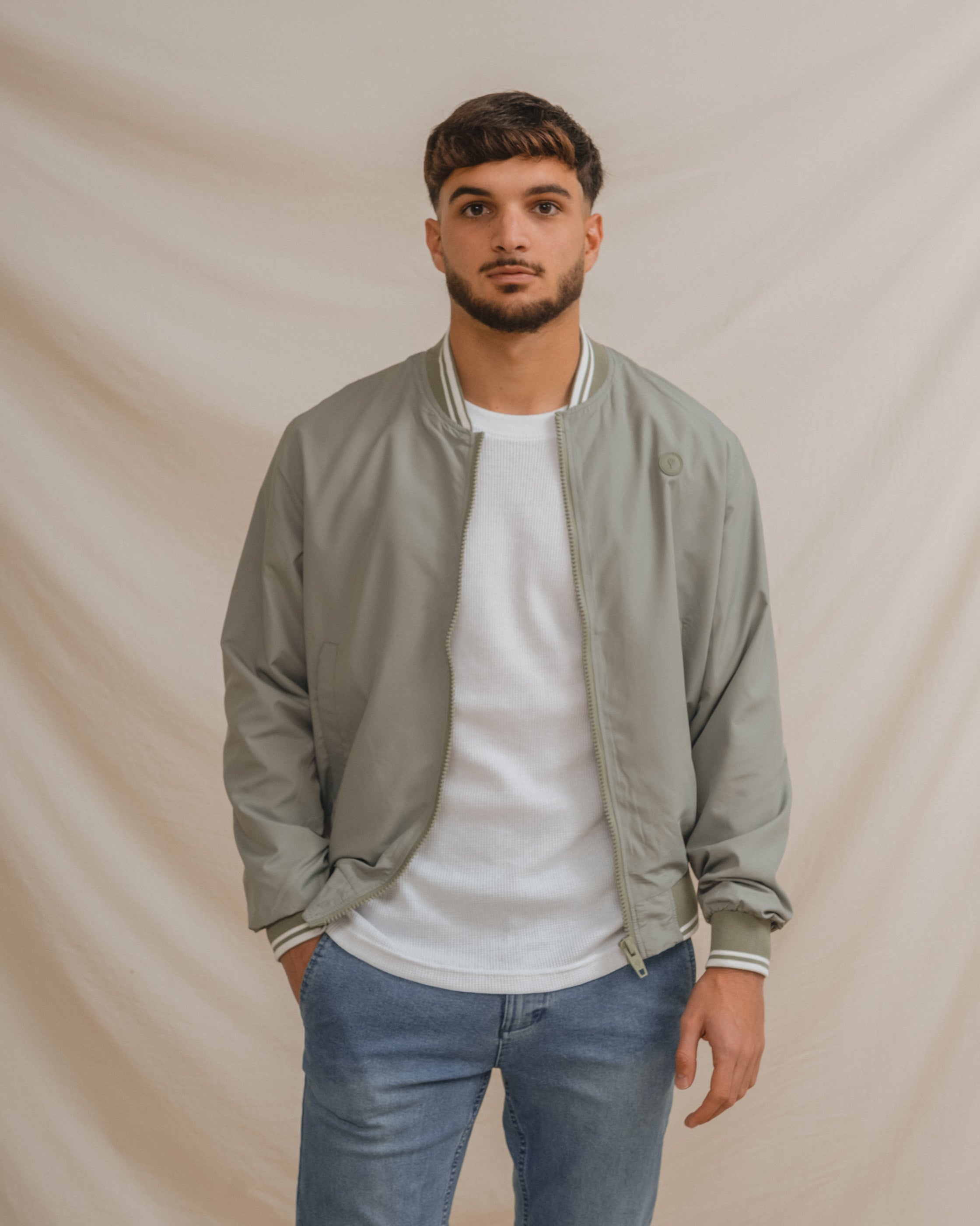 CAZADORA BOMBER LIGERA VERDE