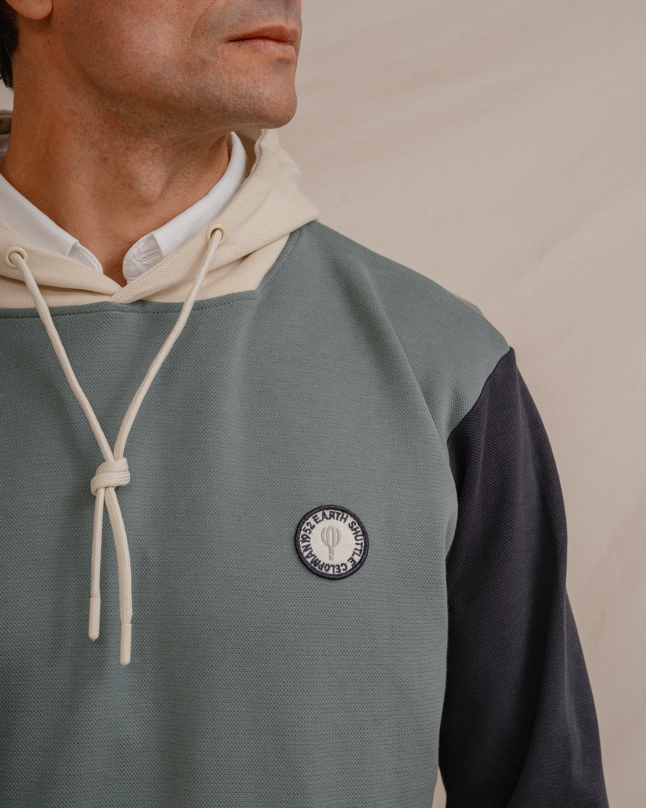 SUDADERA CANGURO COMBINADA PIQUÉ