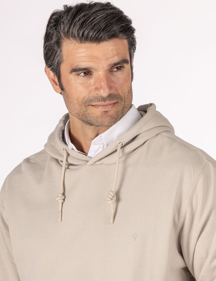 SUDADERA CANGURO CON CAPUCHA BEIGE
