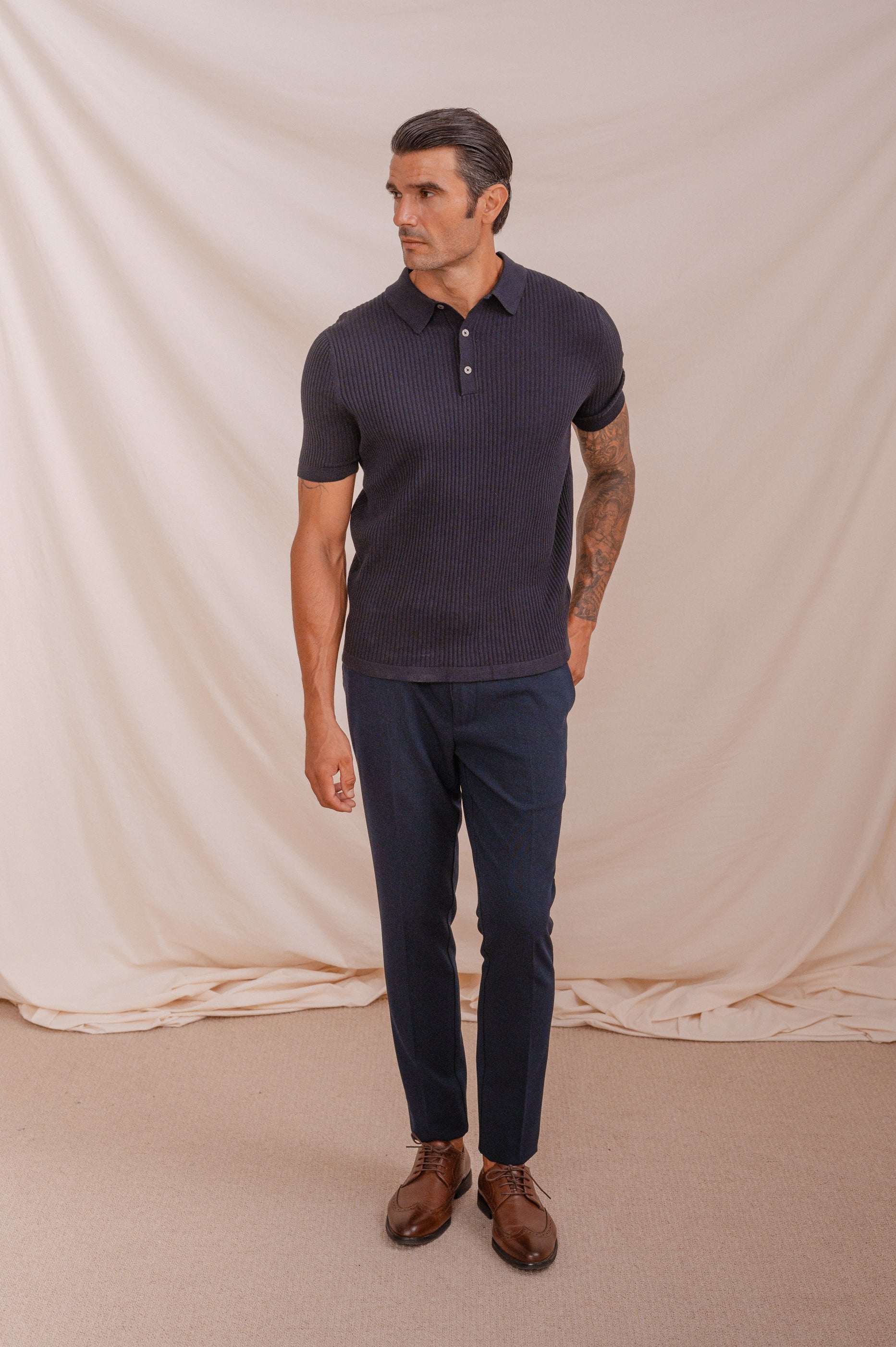 POLO TRICOT ESTRUCTURA RAYA MARINO