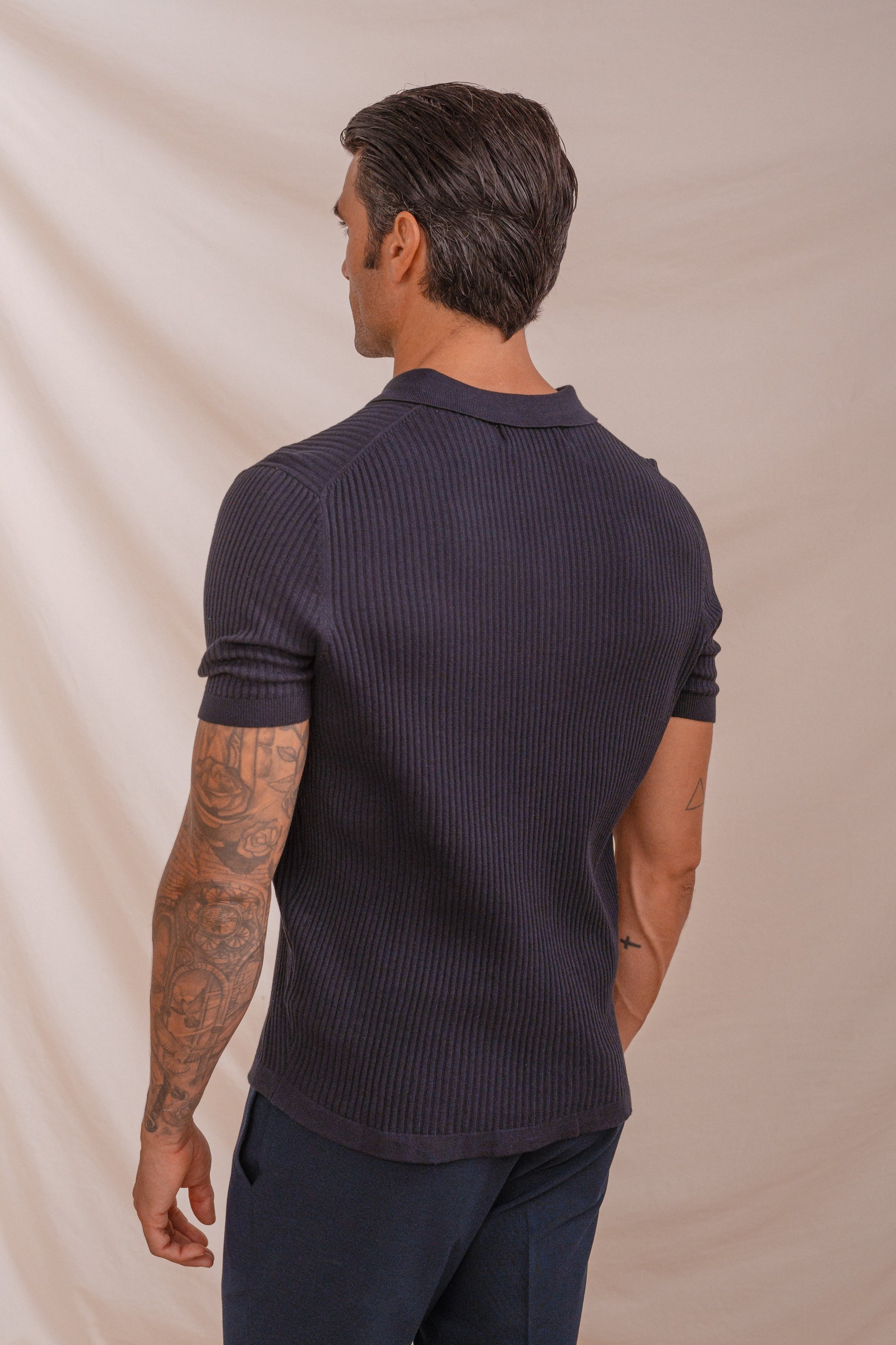 POLO TRICOT ESTRUCTURA RAYA MARINO