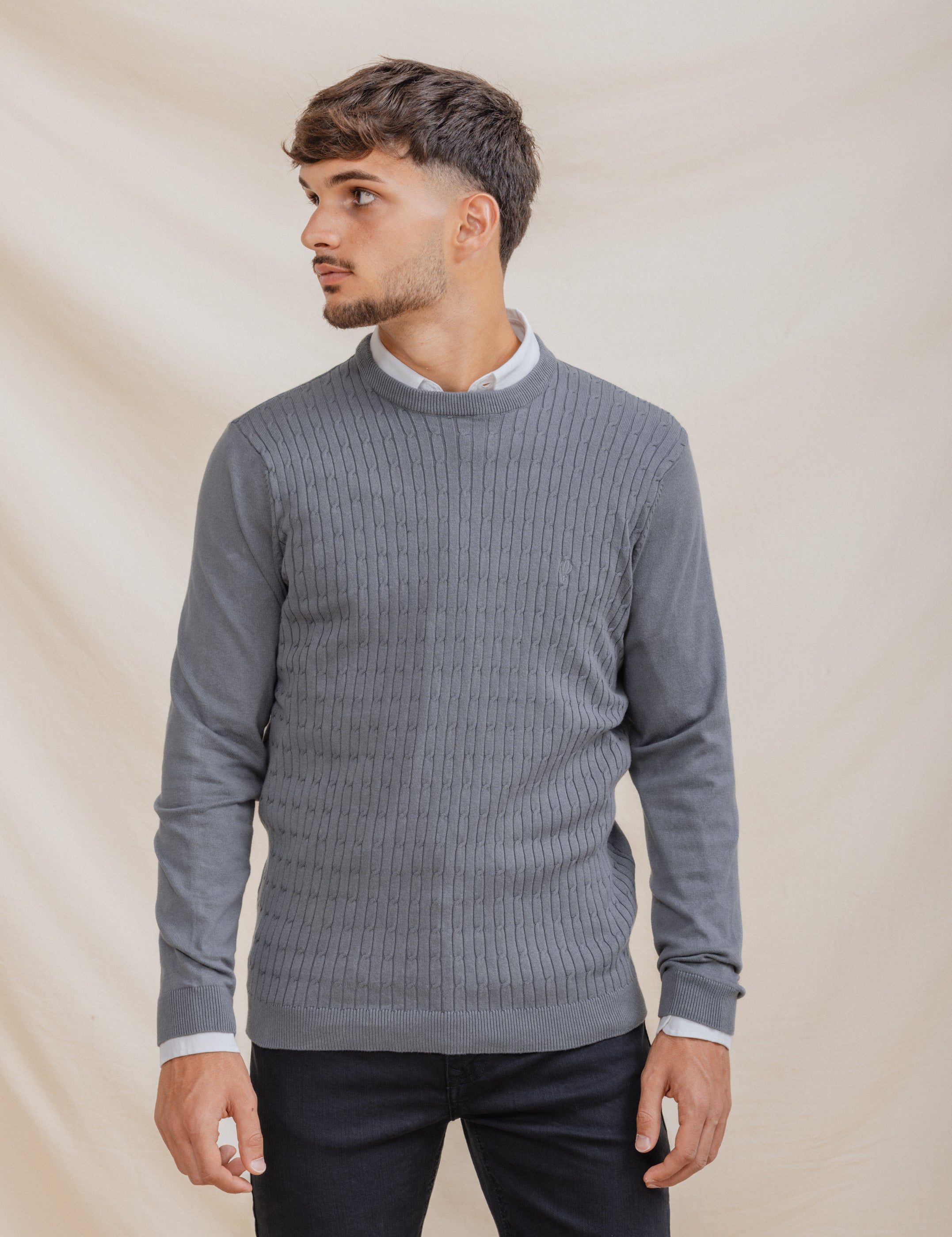 JERSEY NUDOS CUELLO CAJA