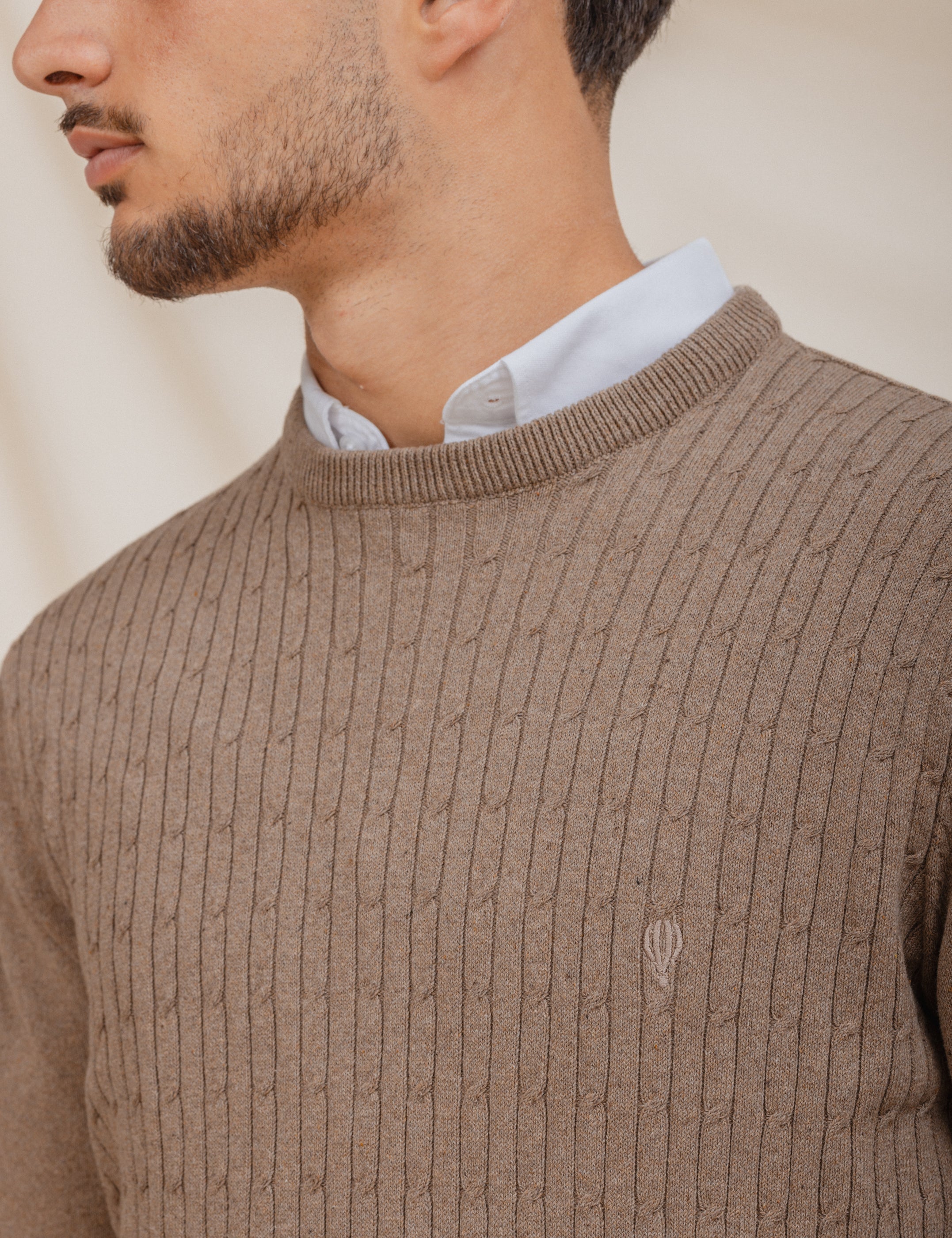 JERSEY NUDOS CUELLO CAJA