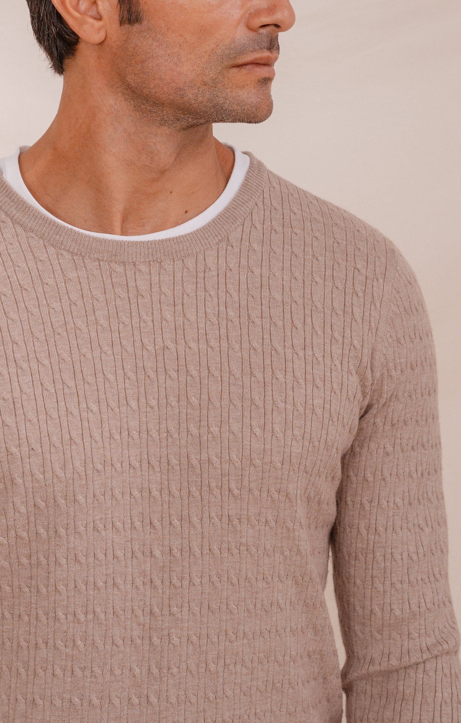 JERSEY NUDOS CUELLO CAJA BEIGE