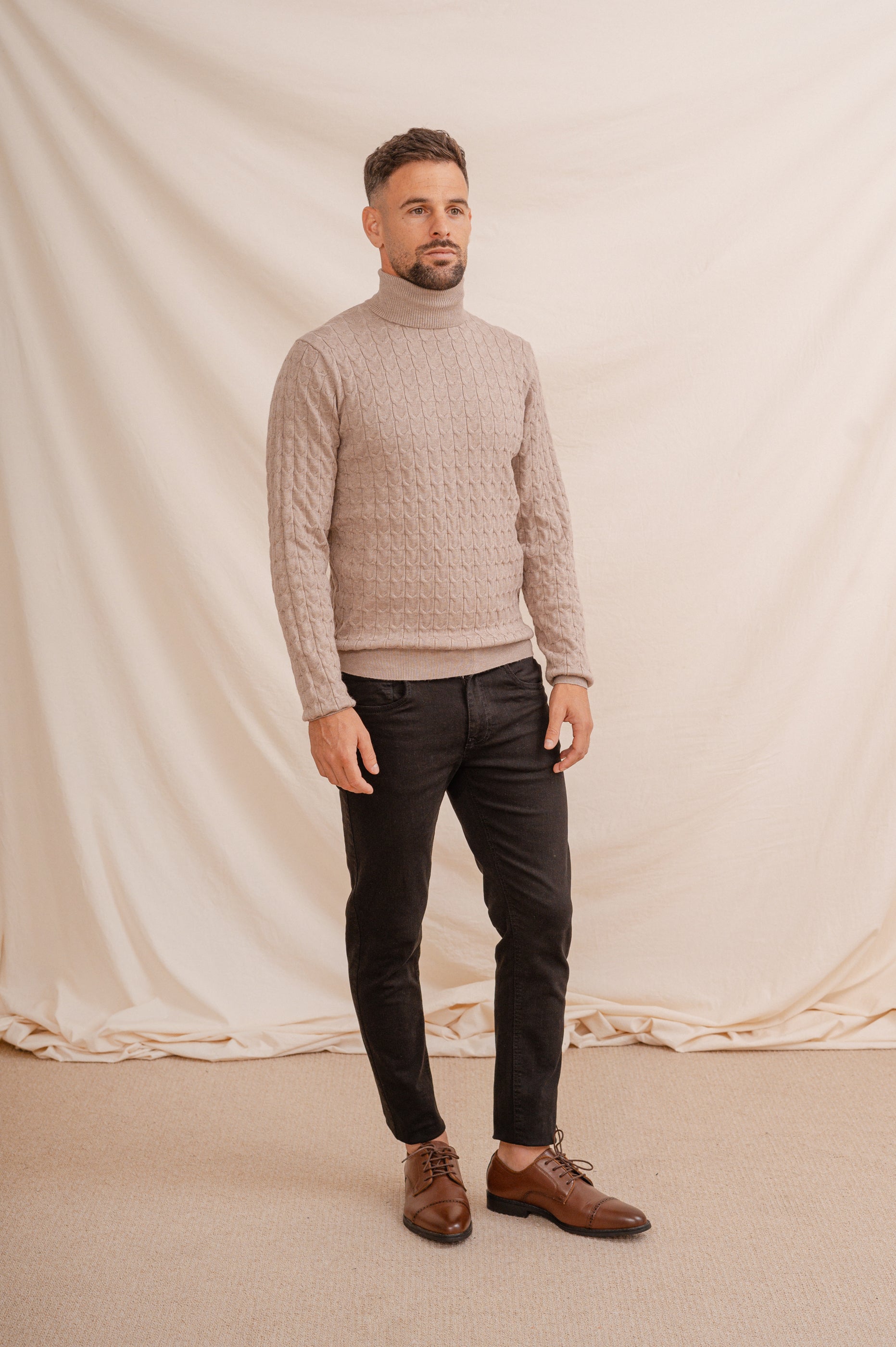 JERSEY CUELLO CISNE NUDOS BEIGE