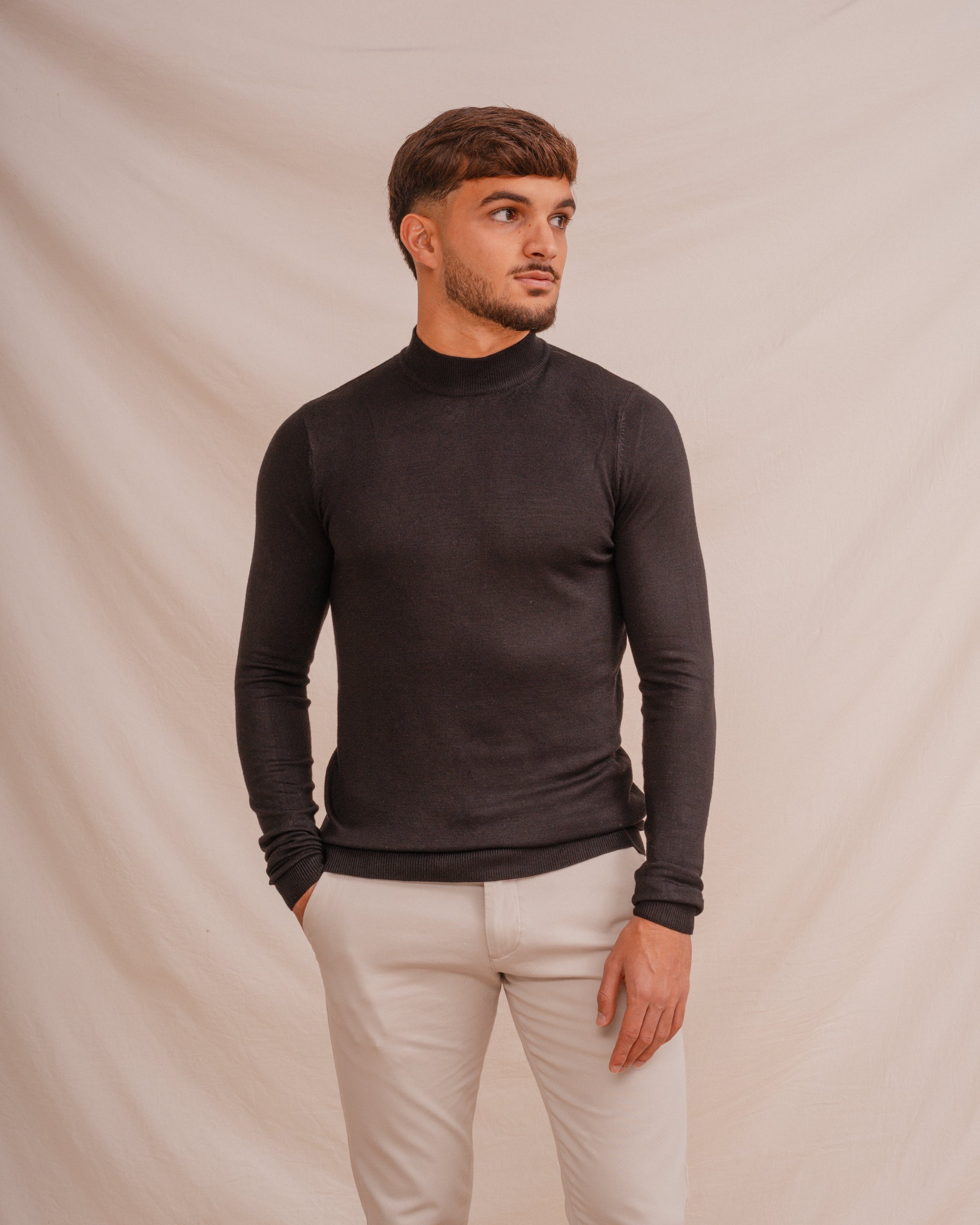 JERSEY CUELLO PERKINS NEGRO