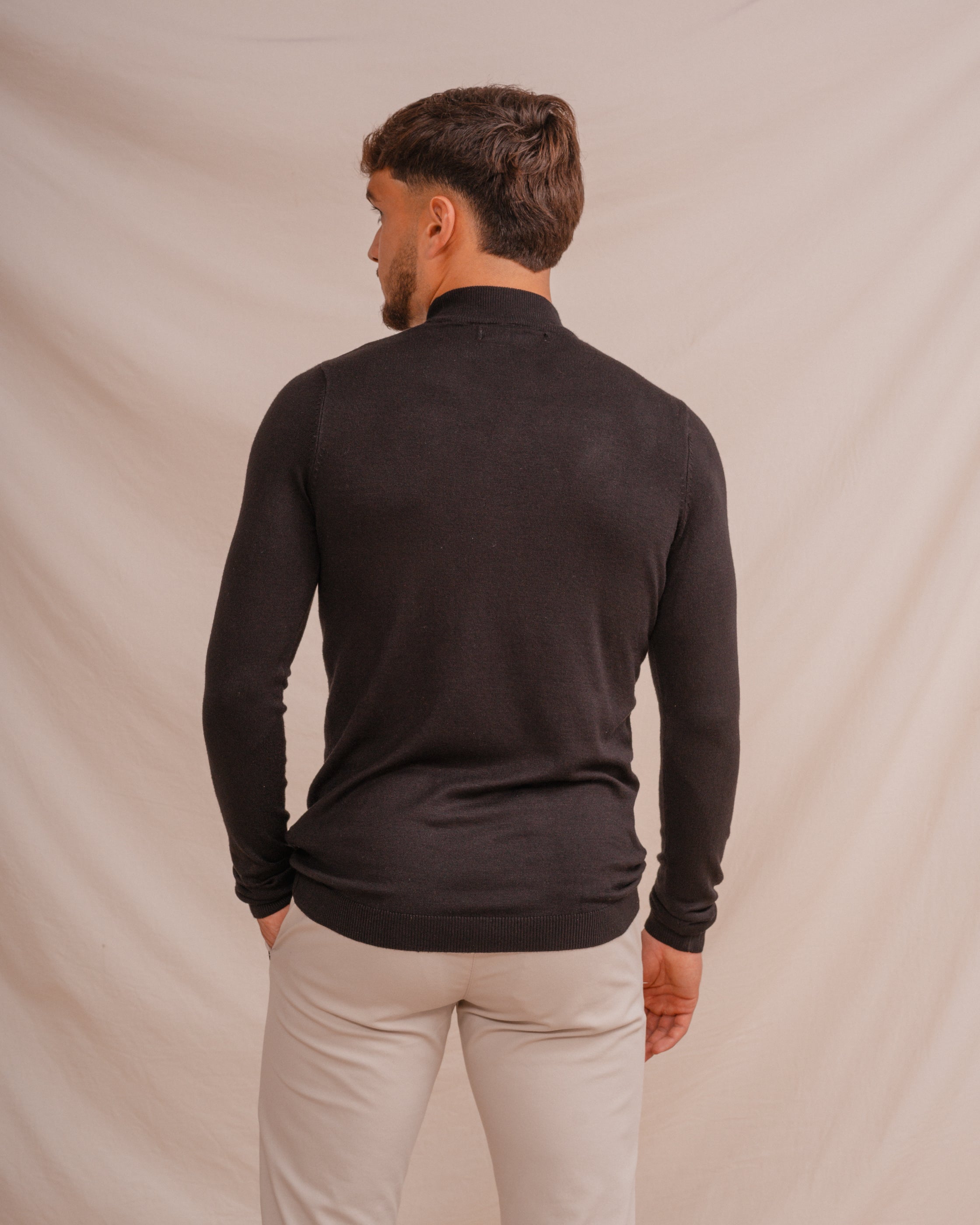 JERSEY CUELLO PERKINS NEGRO