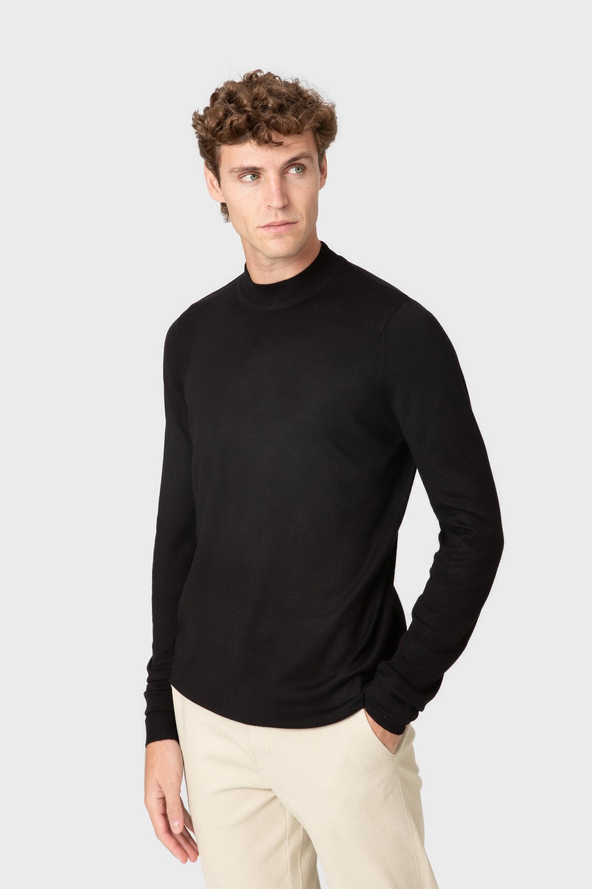 PULLOVER KRAGEN PERKINS SCHWARZ