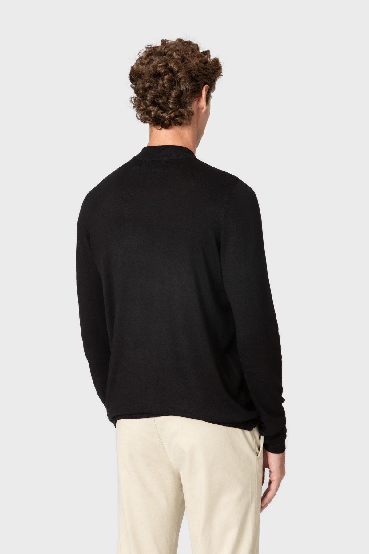 PULLOVER KRAGEN PERKINS SCHWARZ
