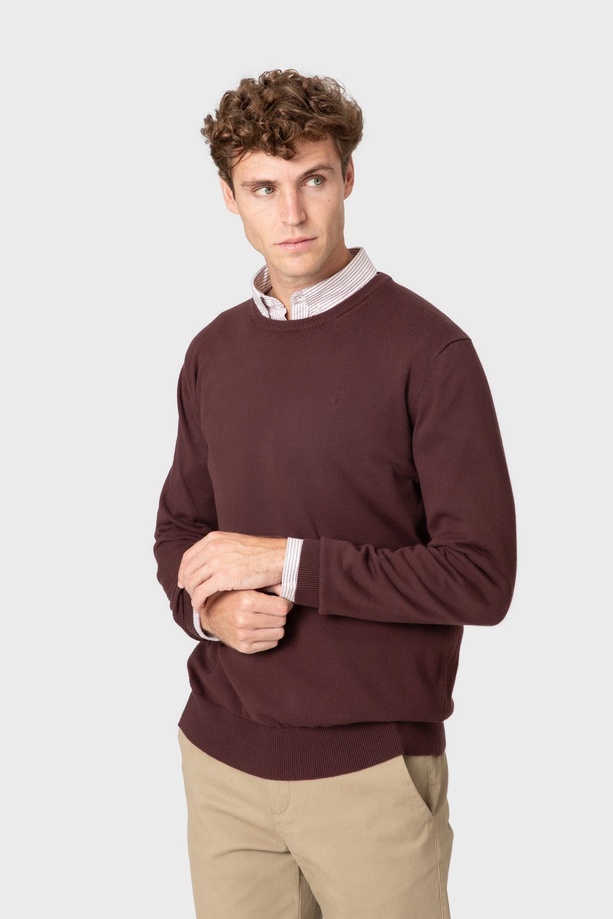 JERSEY CUELLO CAJA BURDEOS